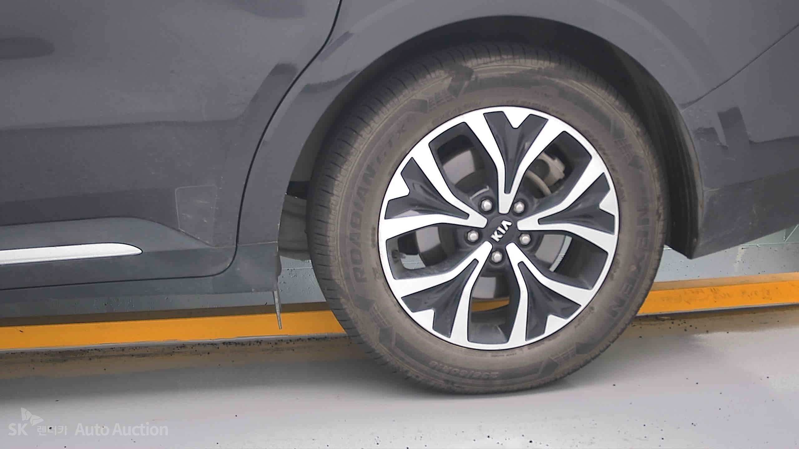 2021 - kia carnival