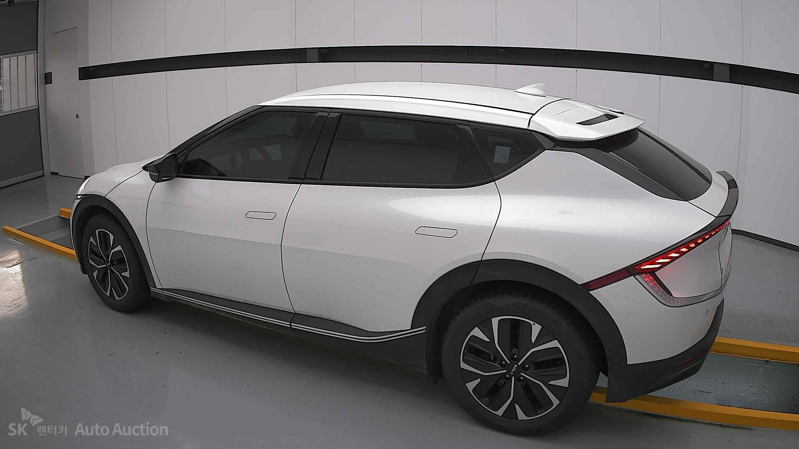 2022 - kia ev6