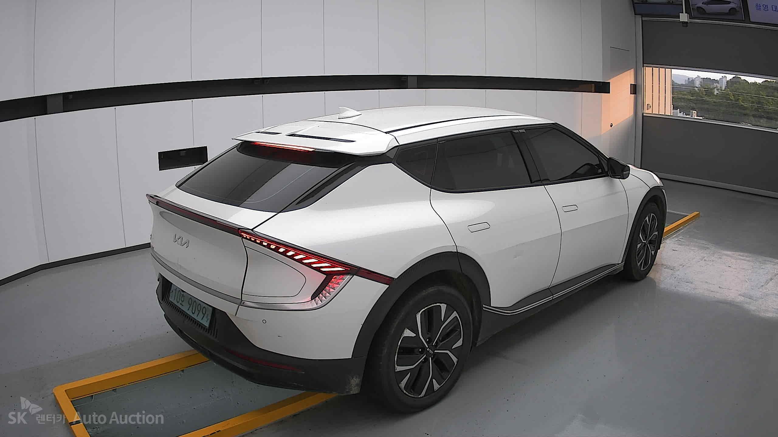 2022 - kia ev6