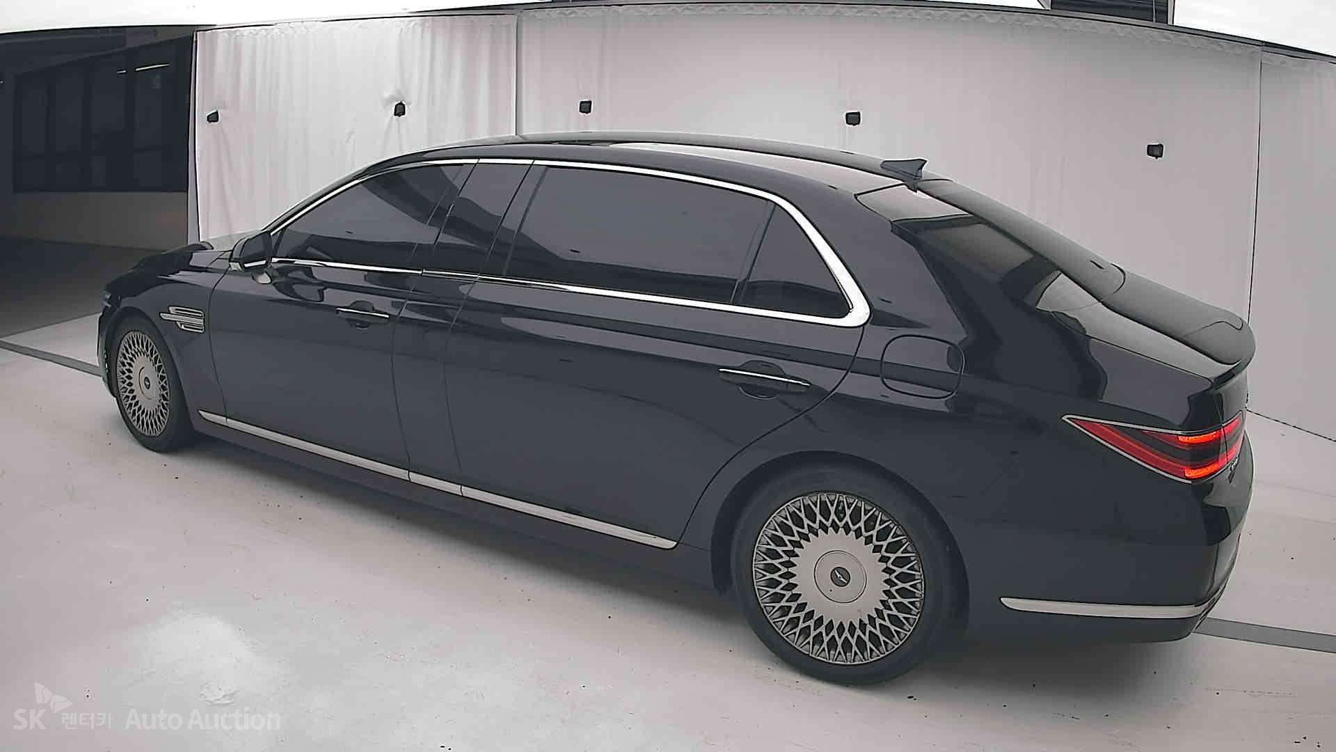 2021 - genesis g90