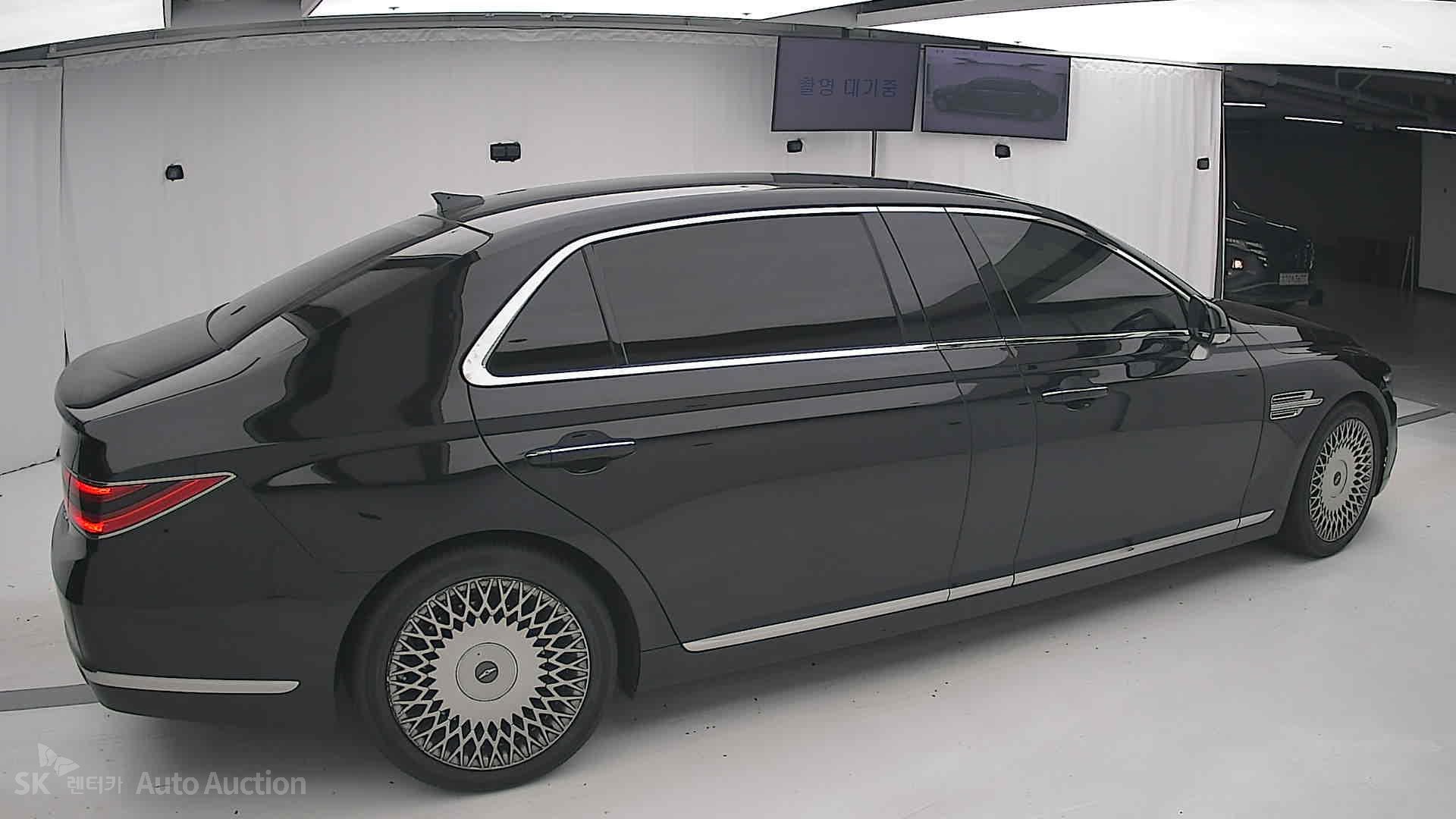 2021 - genesis g90