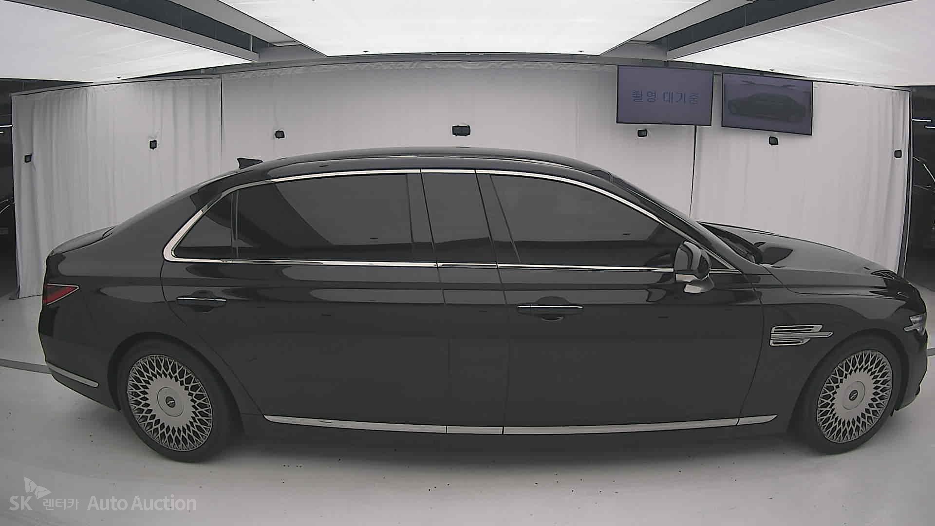 2021 - genesis g90