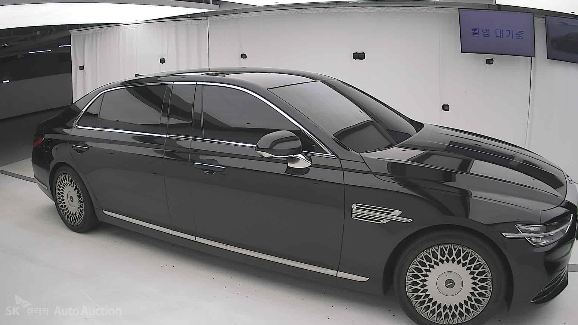2021 - genesis g90