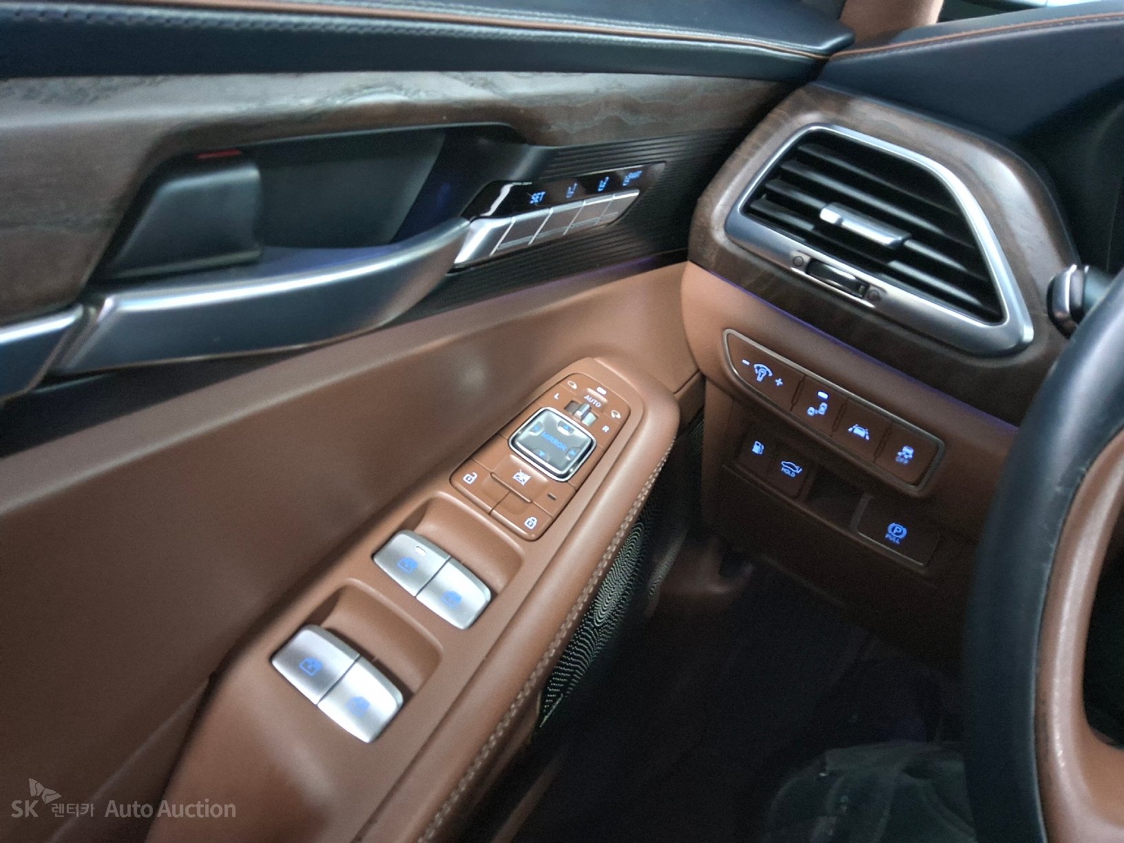 2021 - genesis g90
