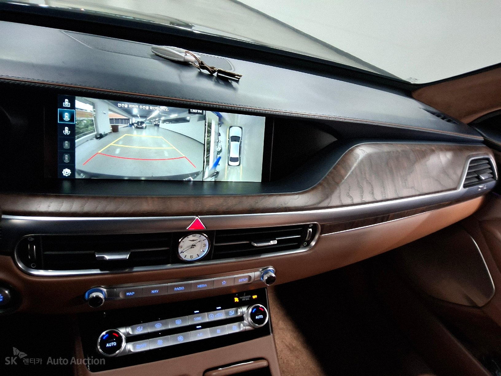 2021 - genesis g90