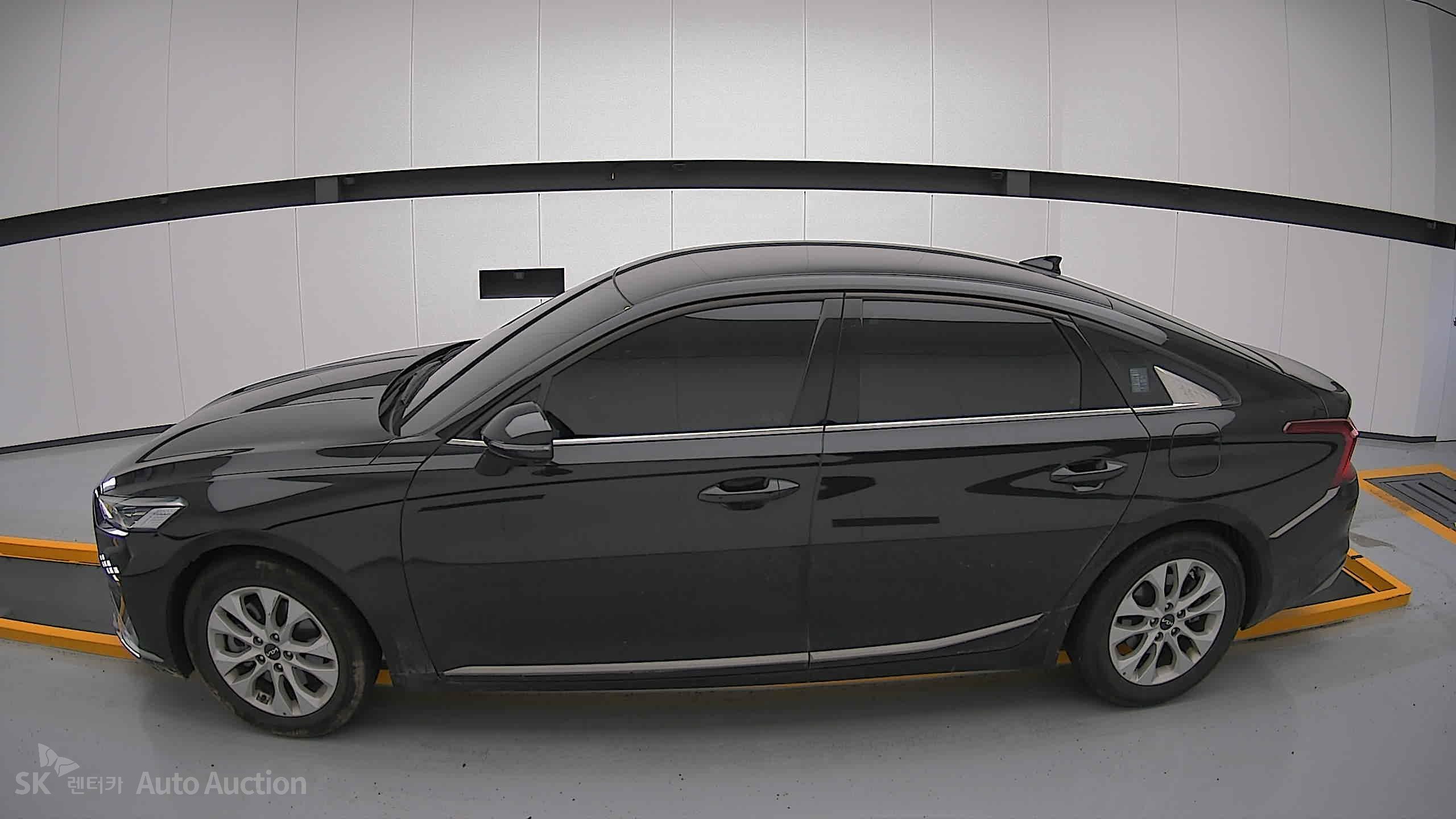 2022 - kia k8