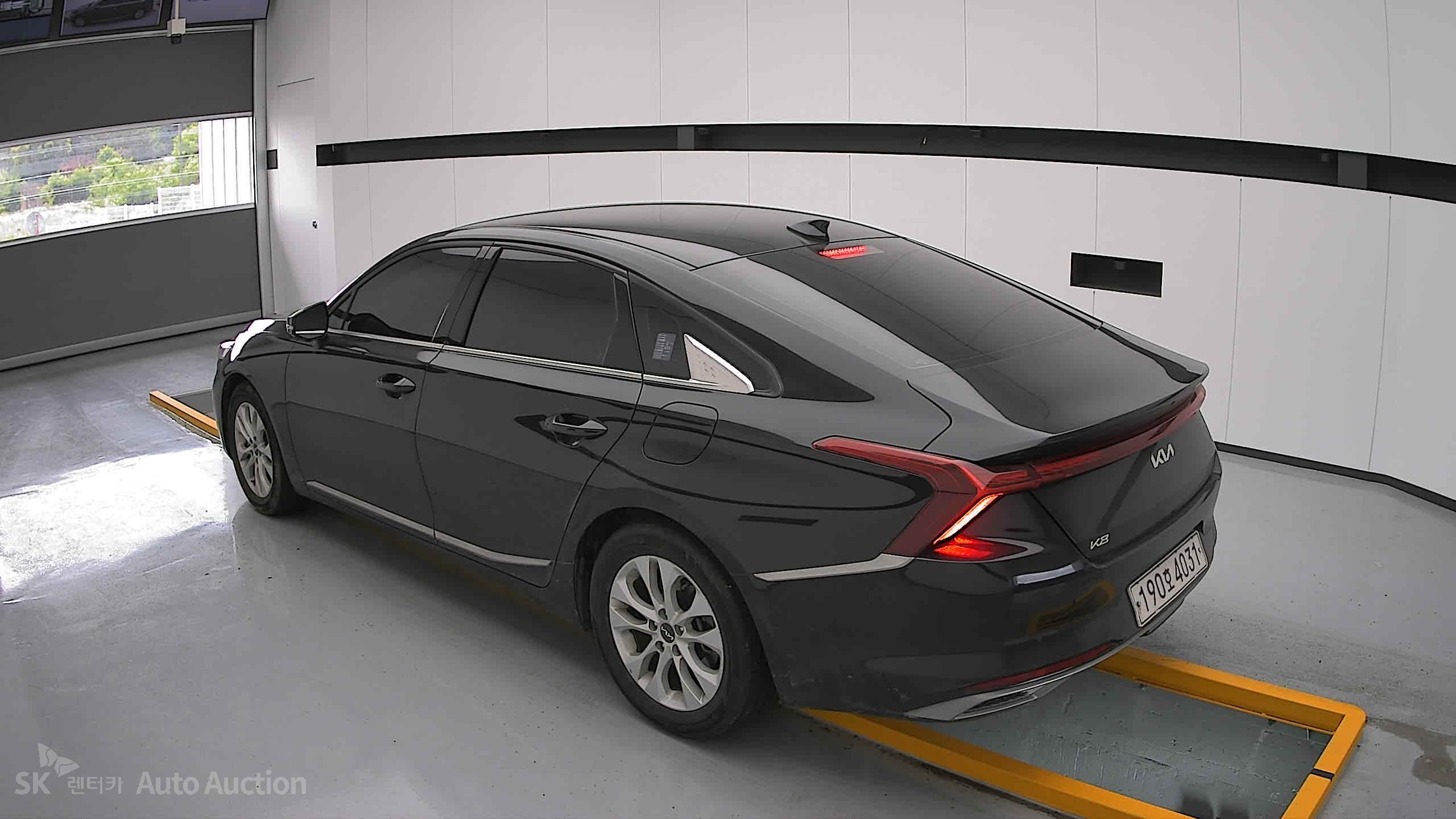 2022 - kia k8