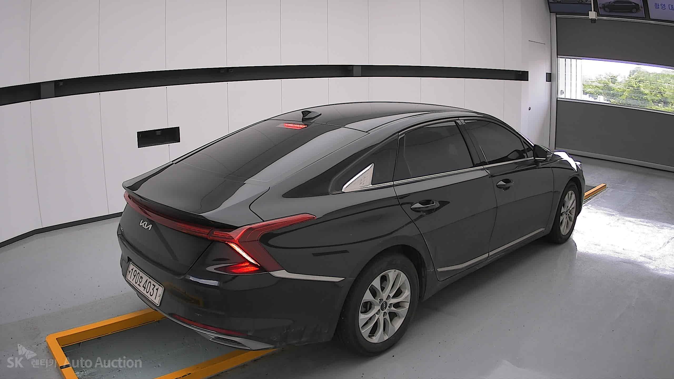 2022 - kia k8