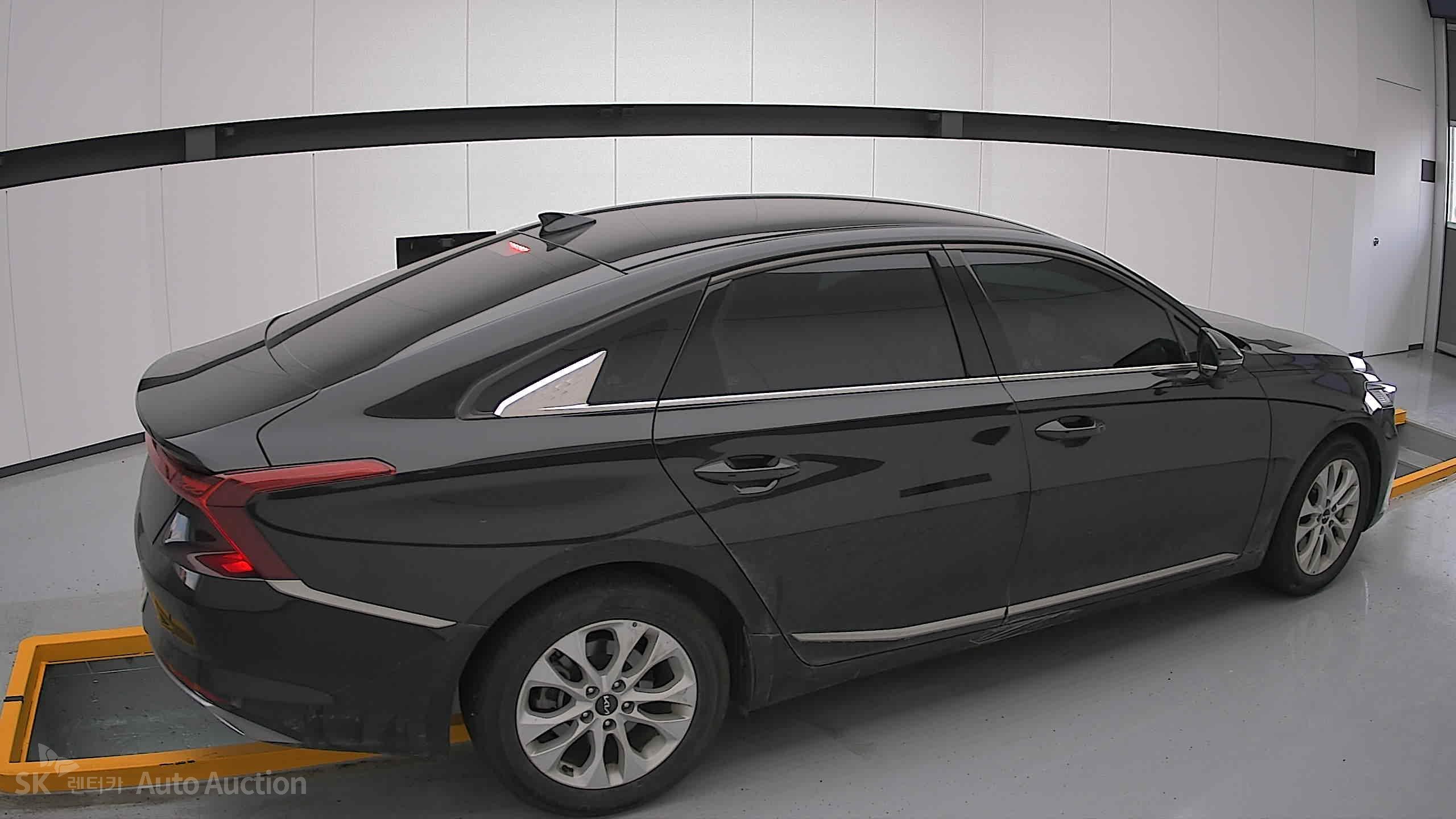 2022 - kia k8