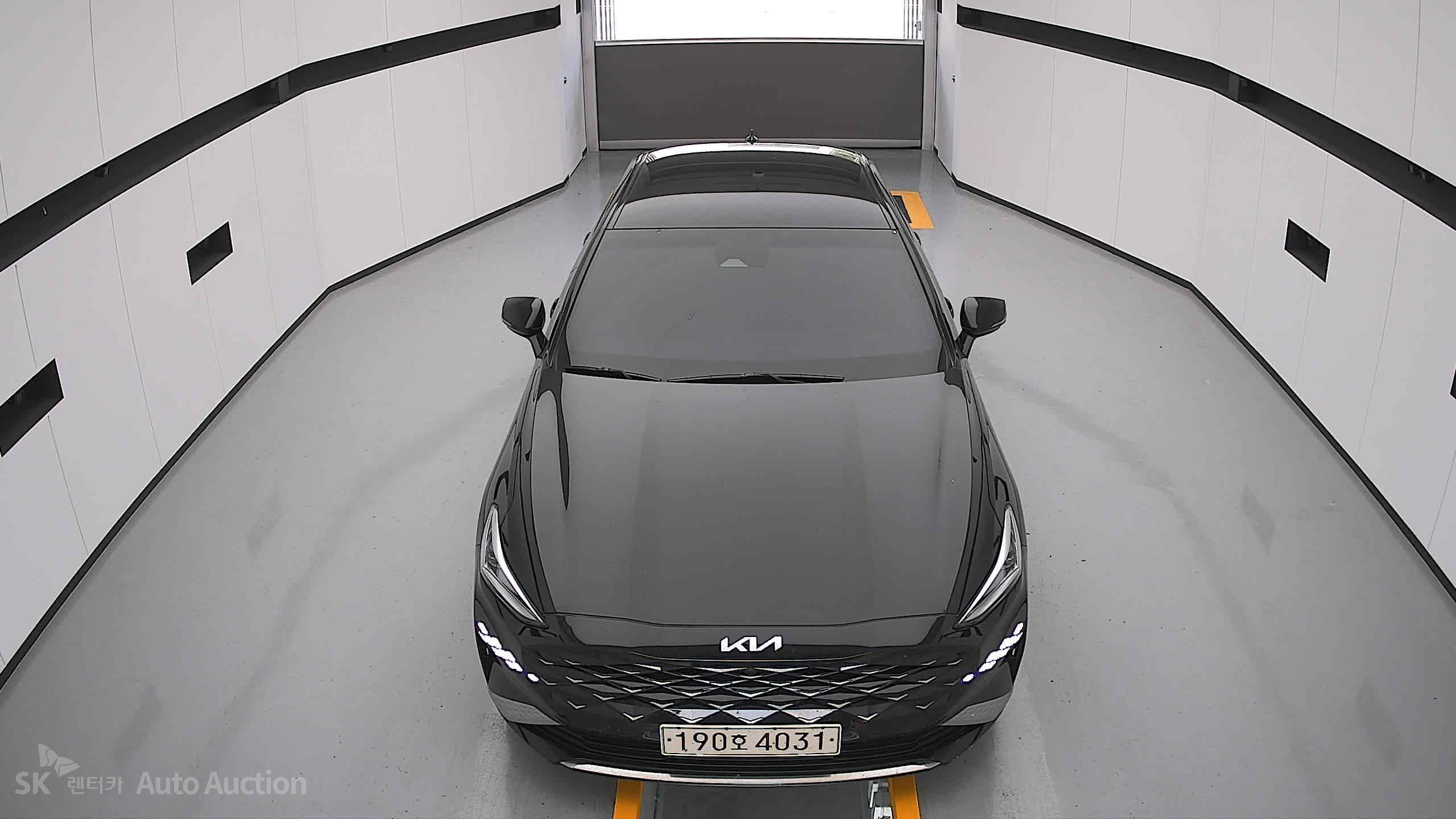 2022 - kia k8