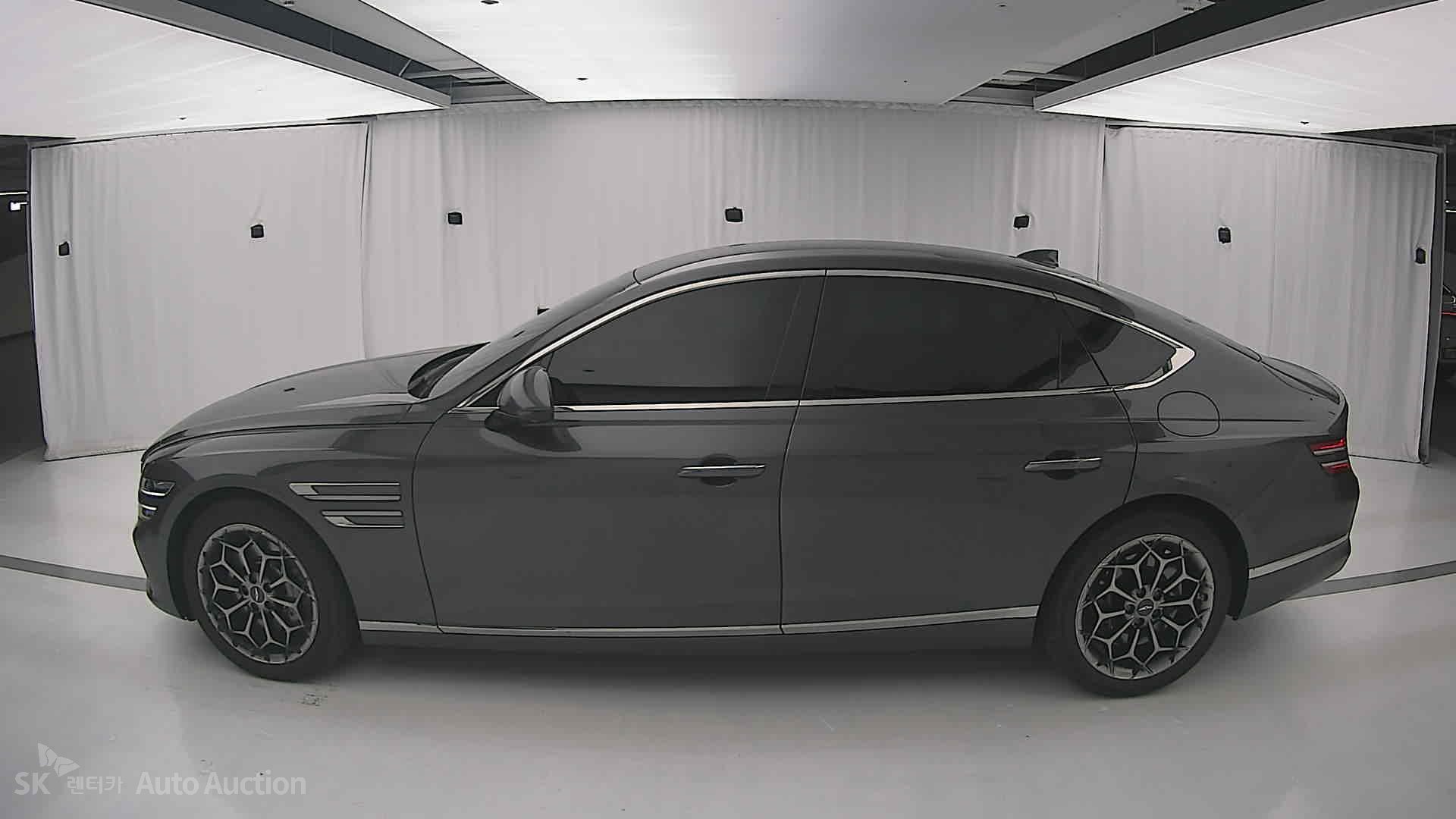 2021 - genesis g80