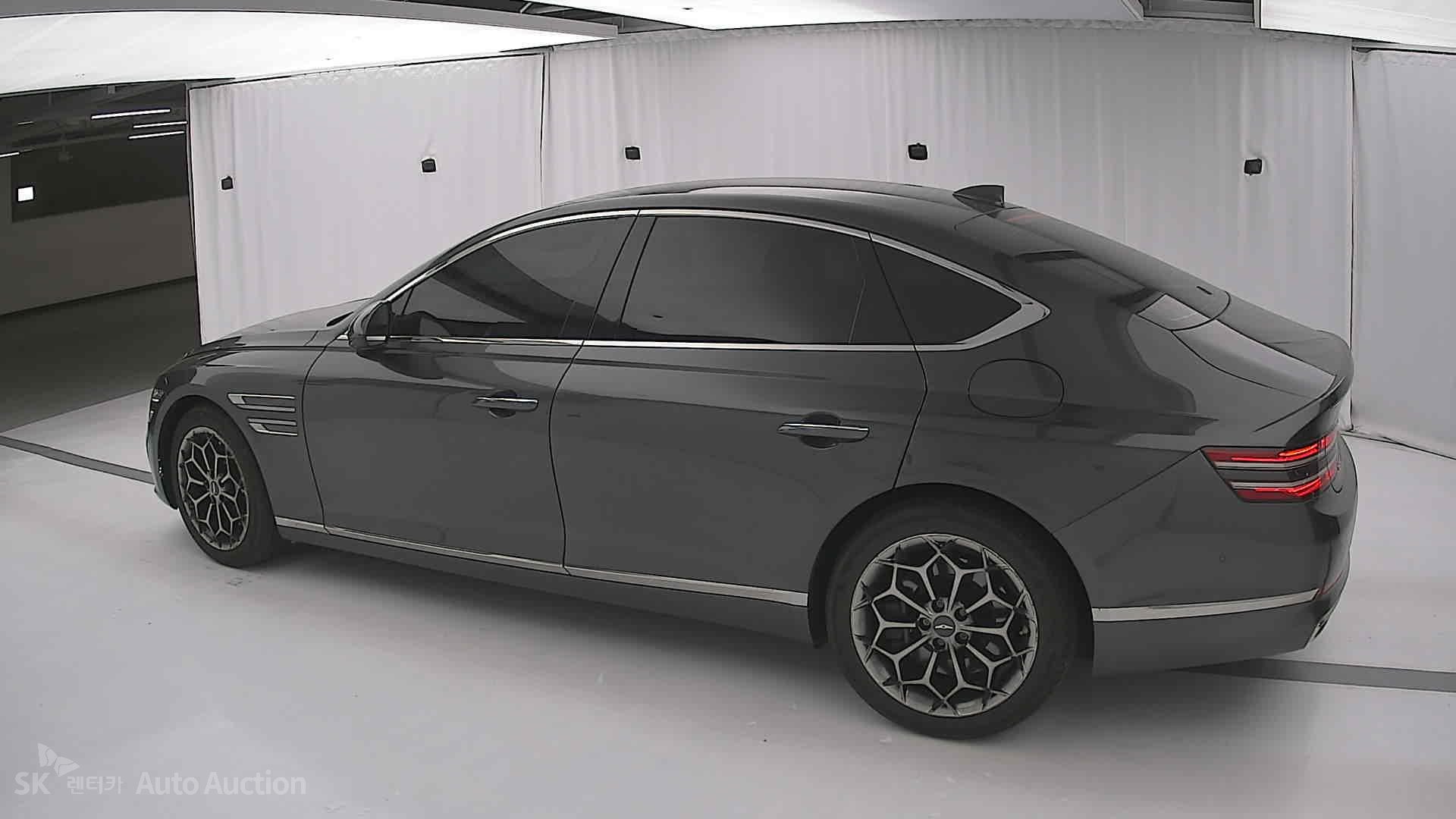 2021 - genesis g80