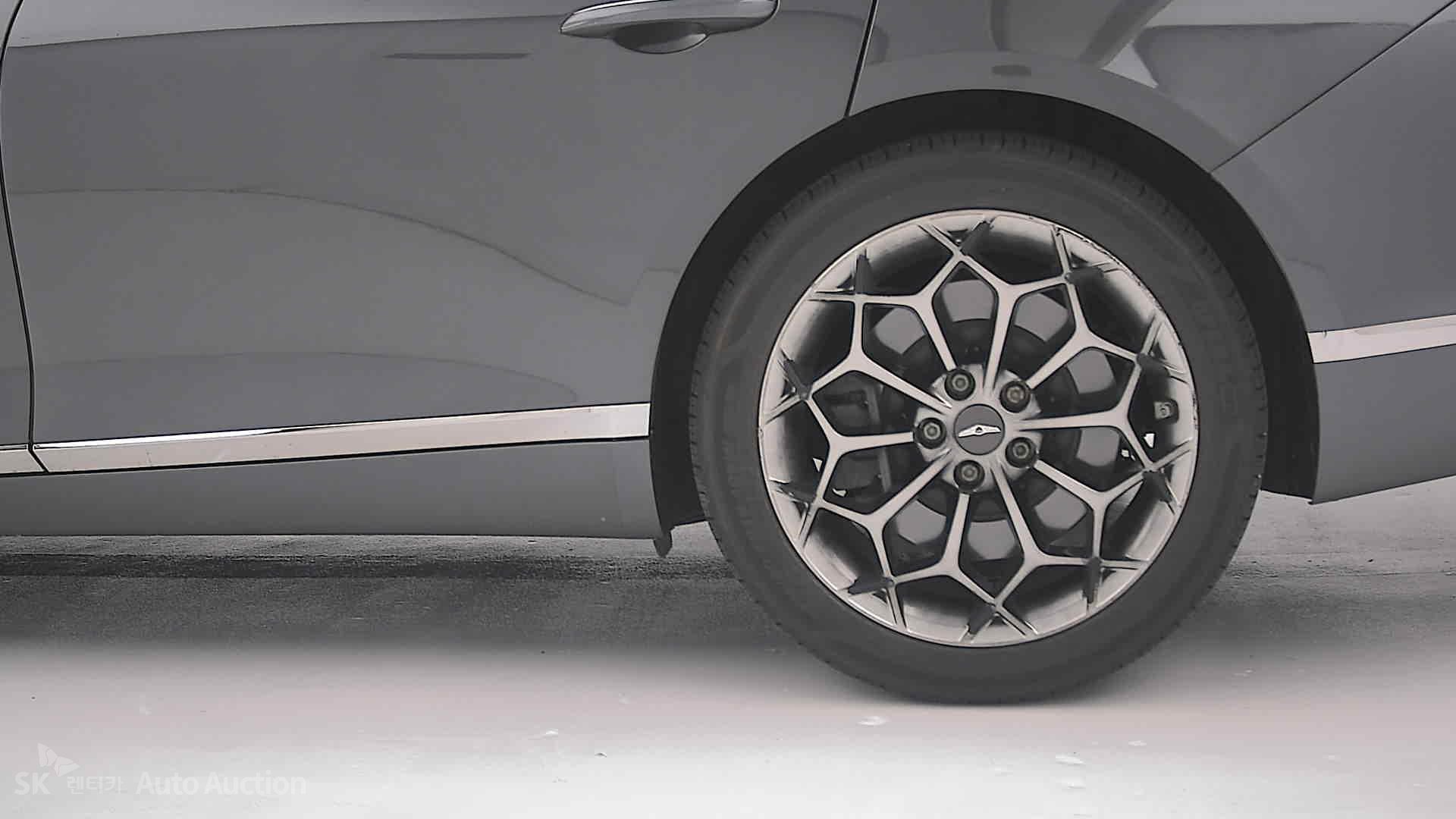 2021 - genesis g80