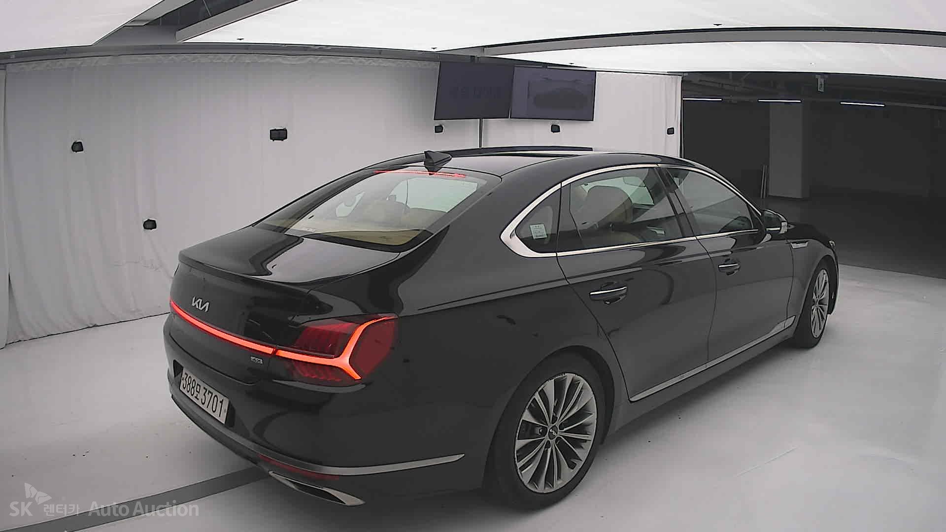 2022 - kia k9