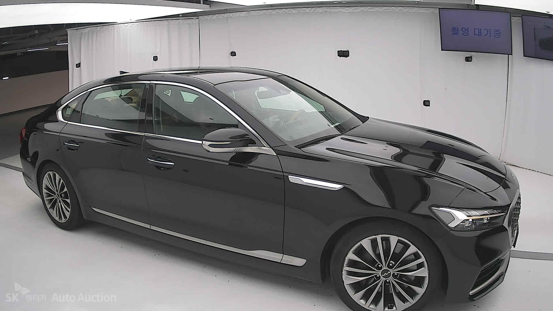 2022 - kia k9