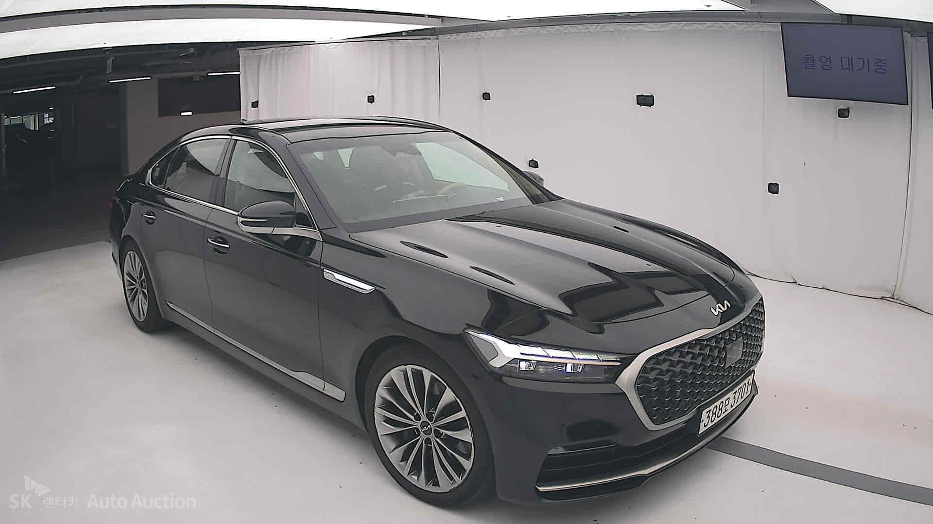 2022 - kia k9