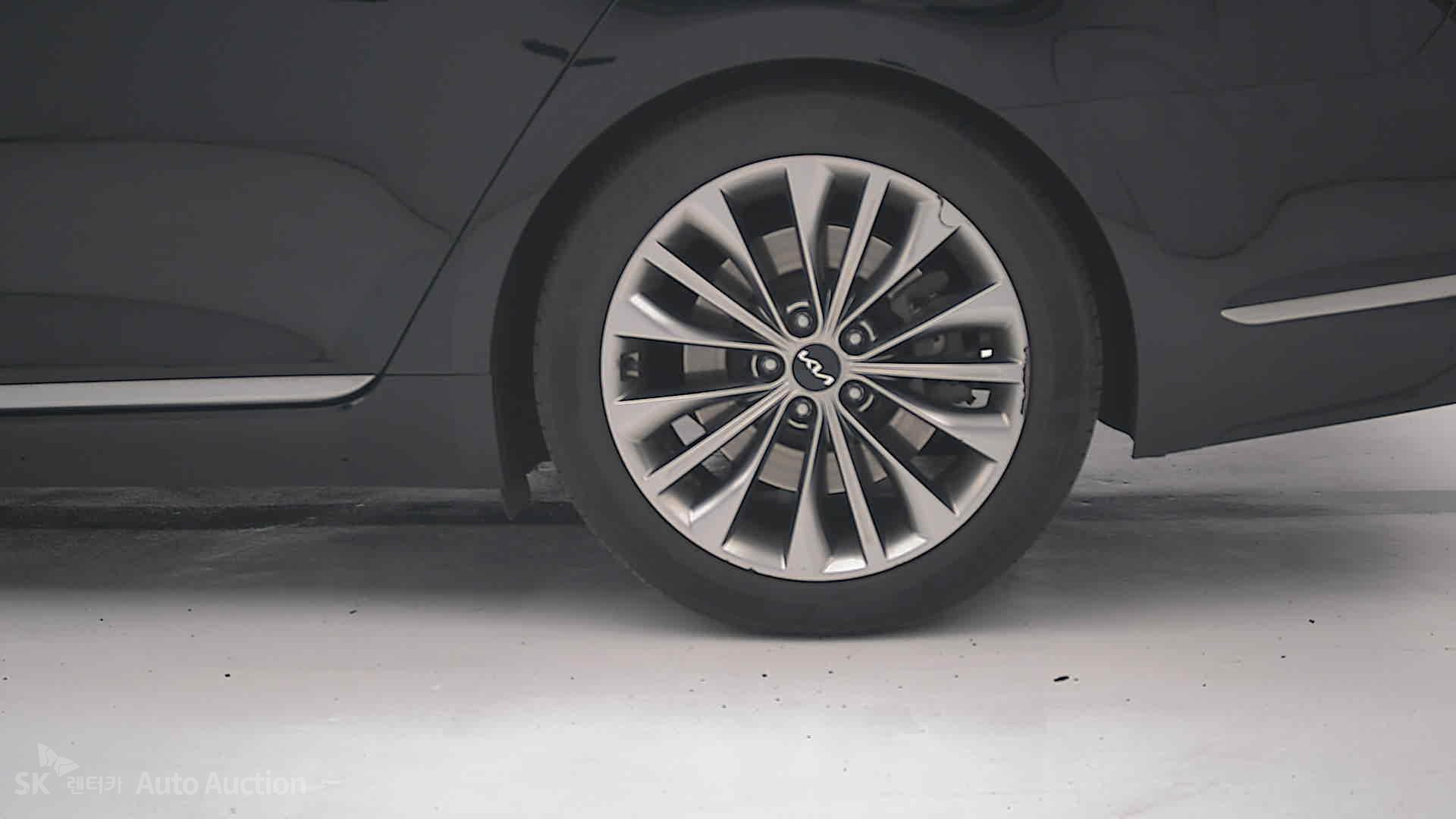 2022 - kia k9