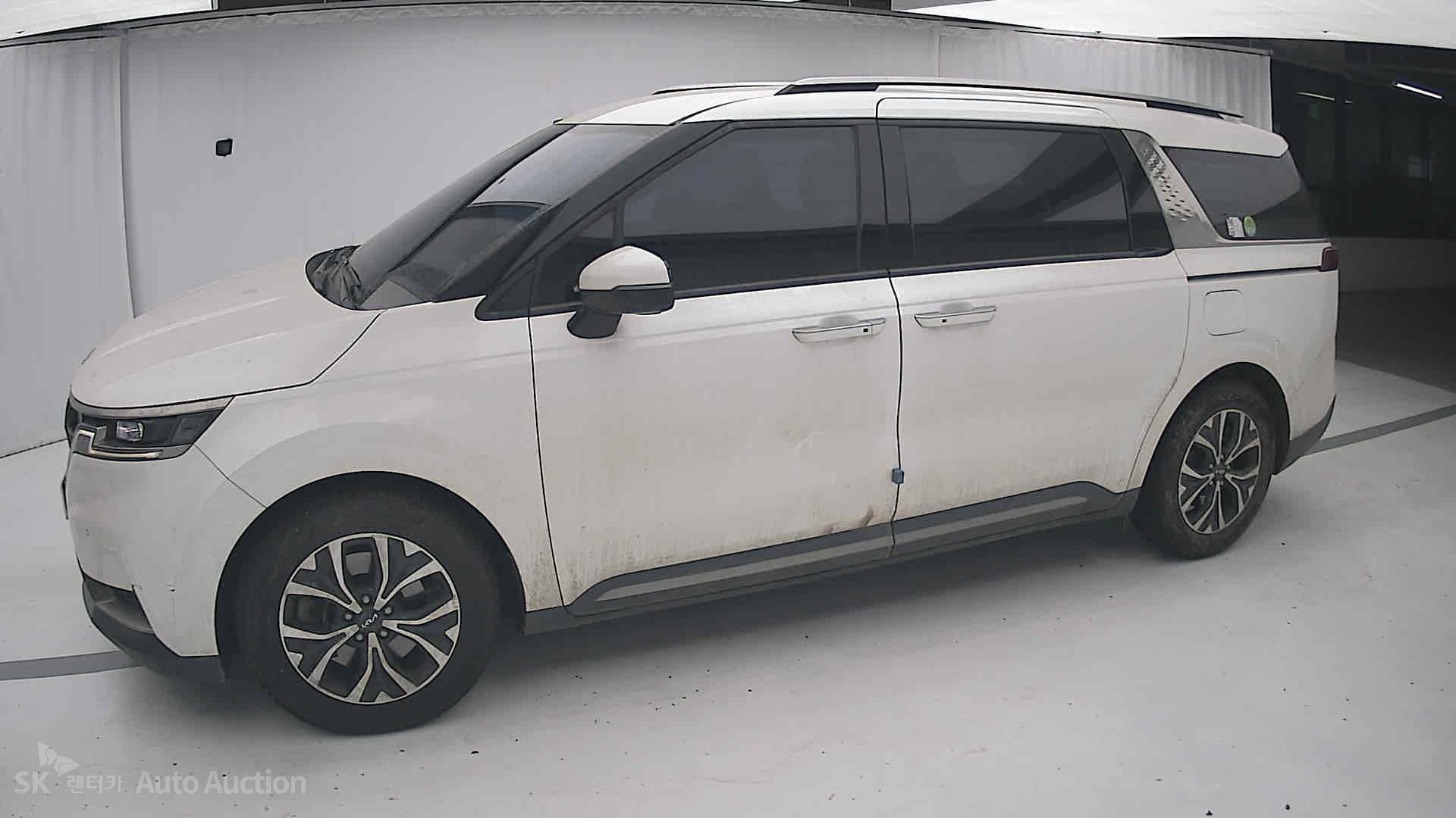 2023 - kia carnival