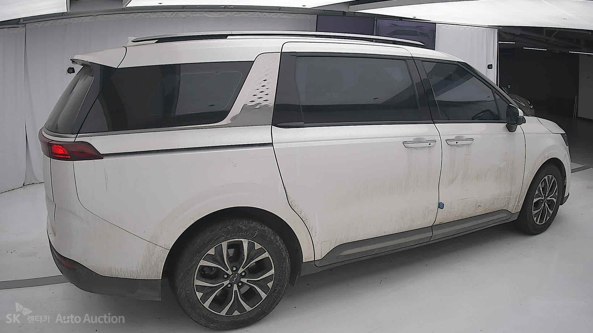 2023 - kia carnival