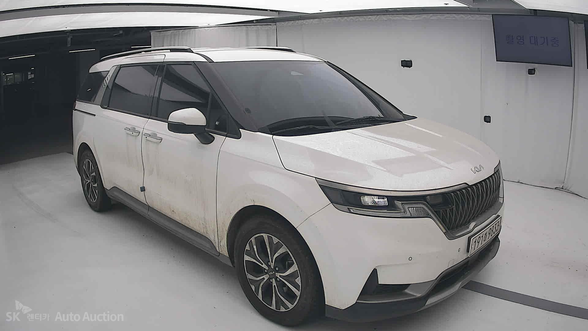 2023 - kia carnival