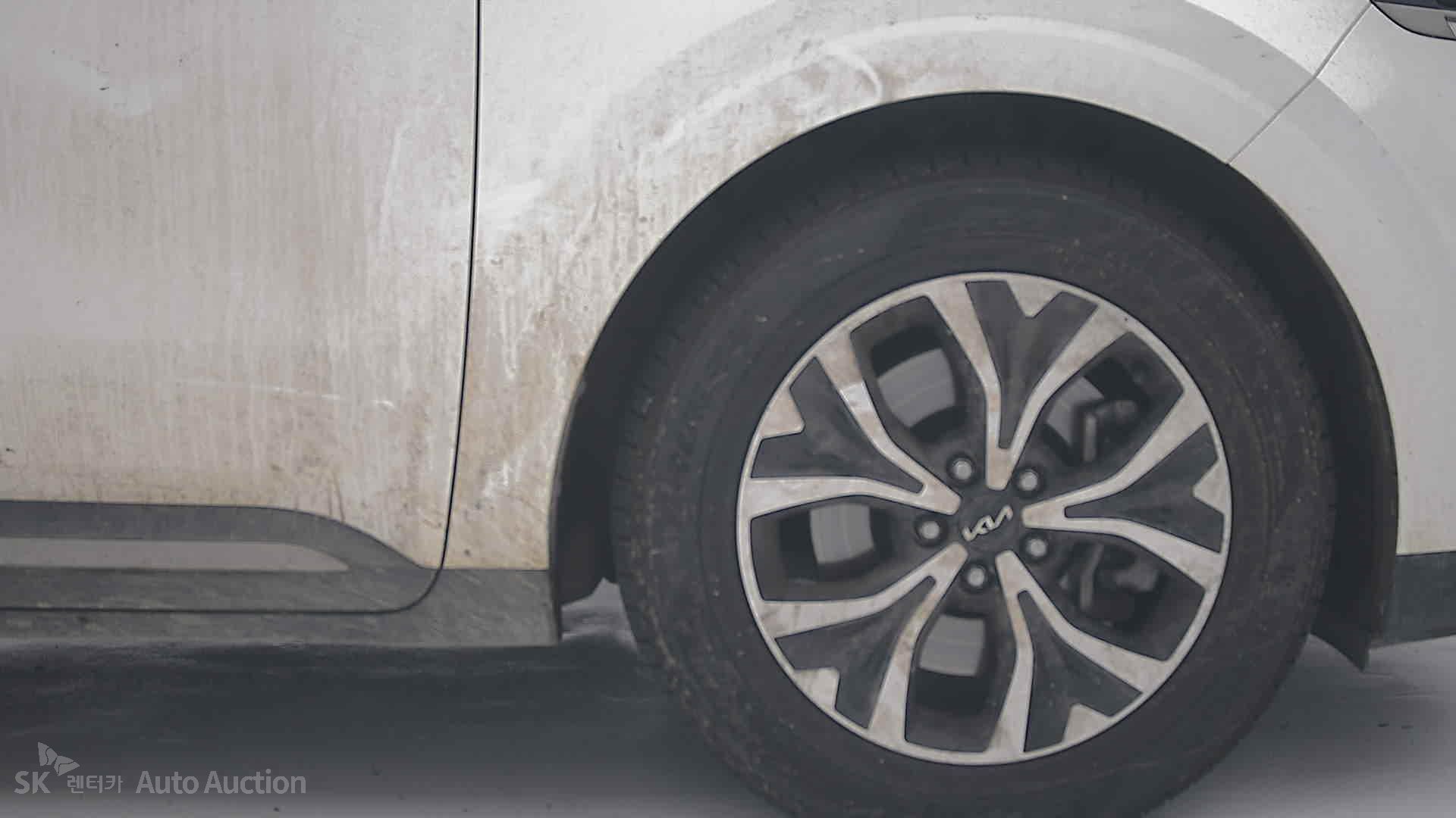 2023 - kia carnival