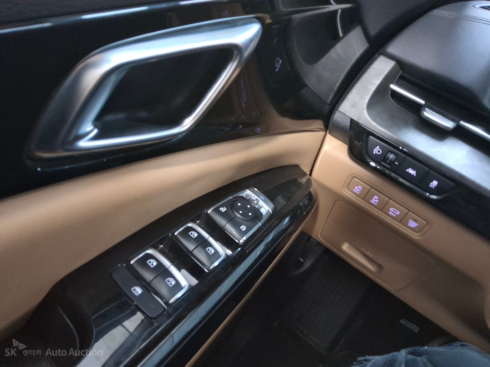 2023 - kia carnival