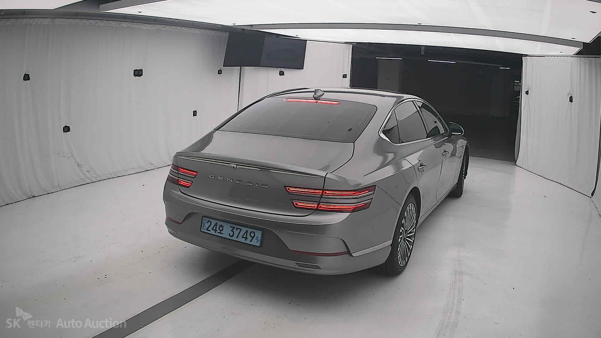 2022 - genesis eg80