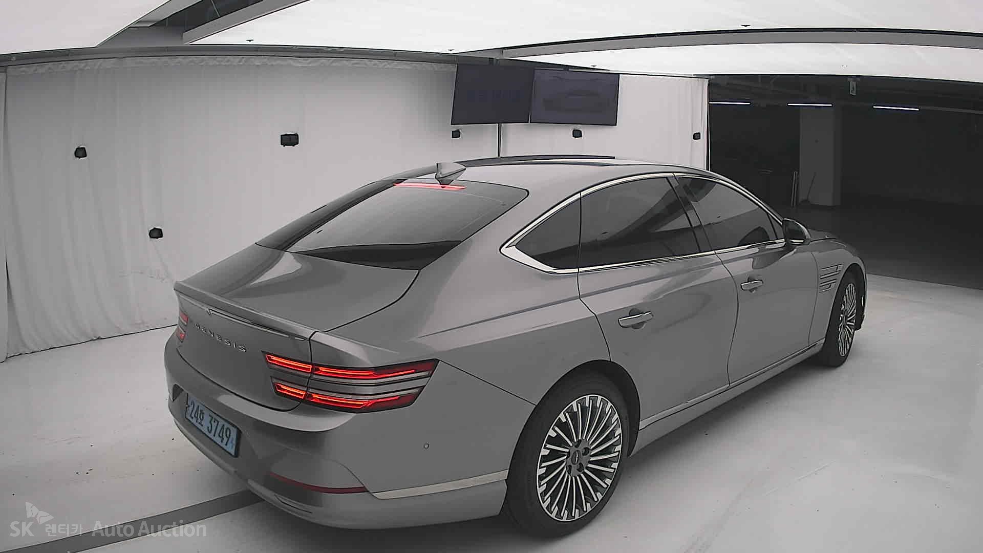 2022 - genesis eg80