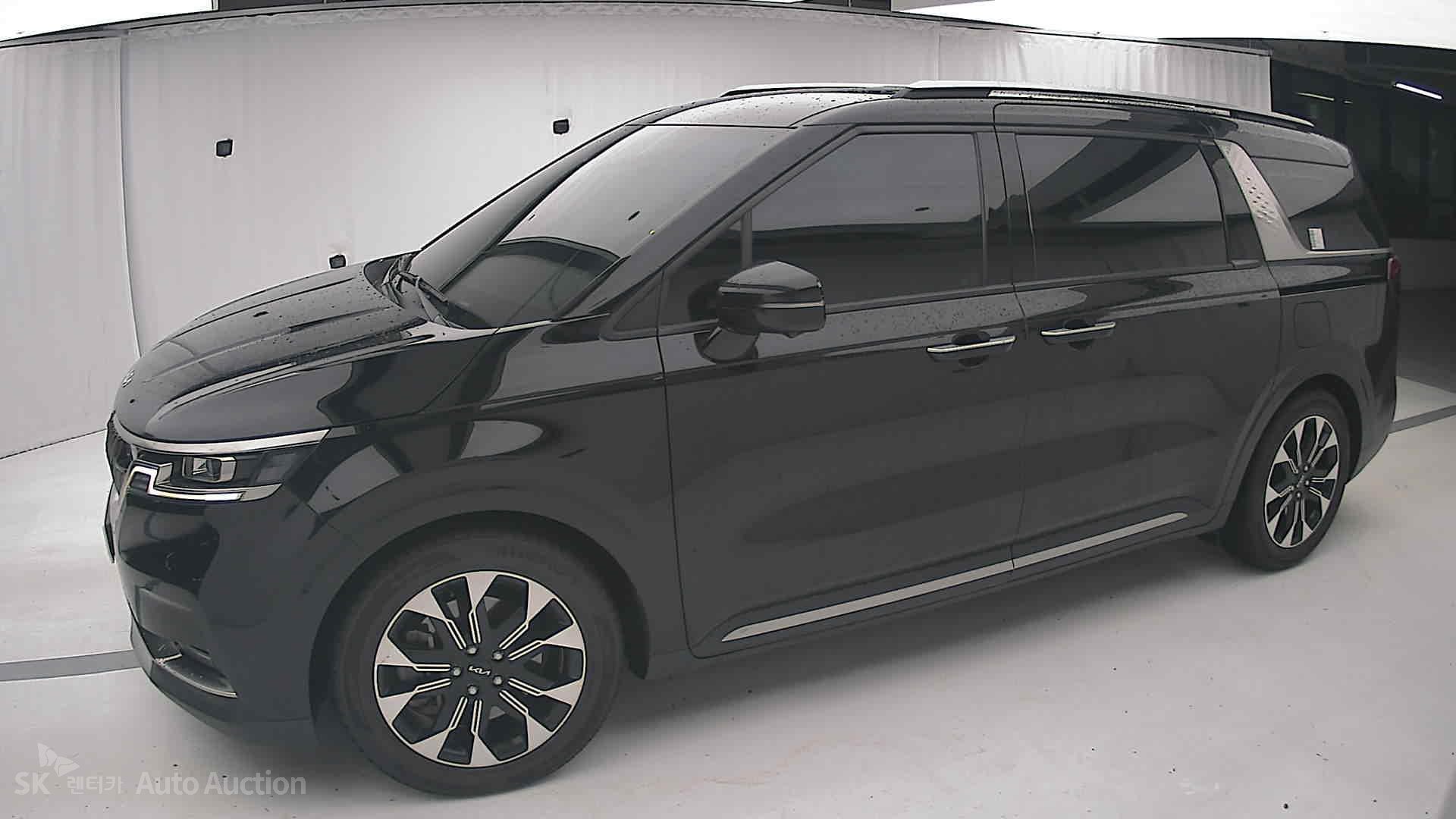 2022 - kia carnival