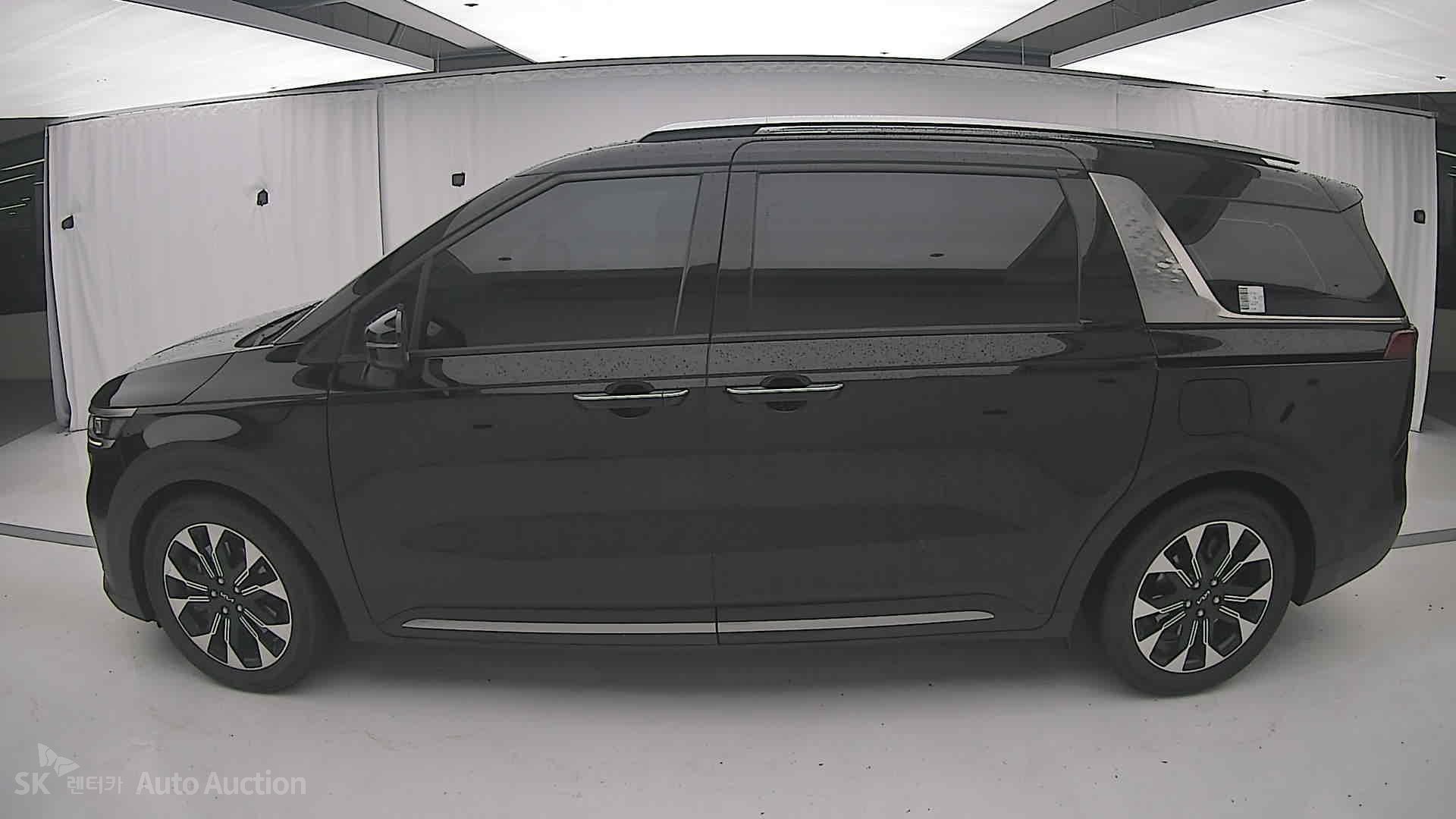 2022 - kia carnival