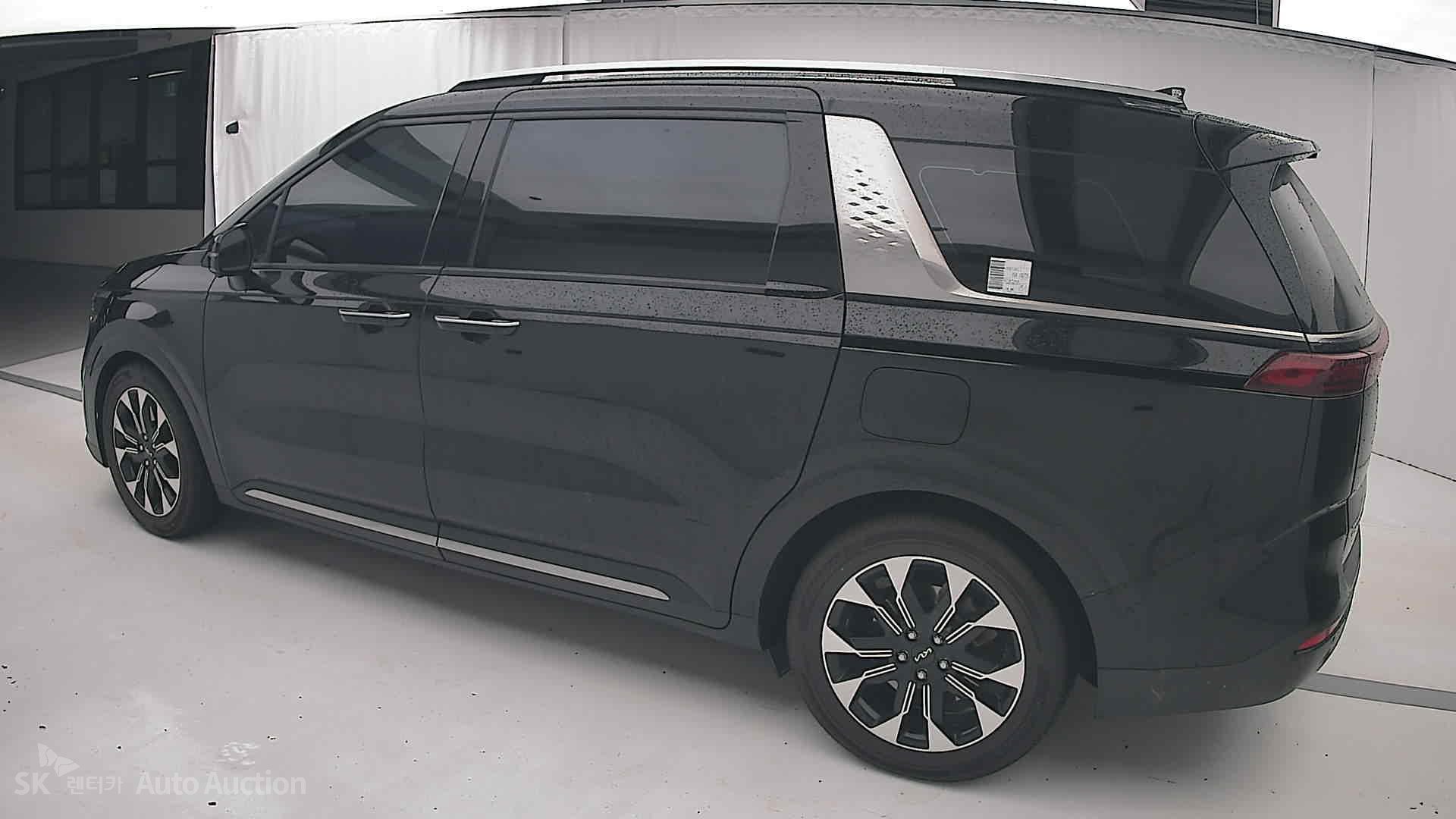 2022 - kia carnival