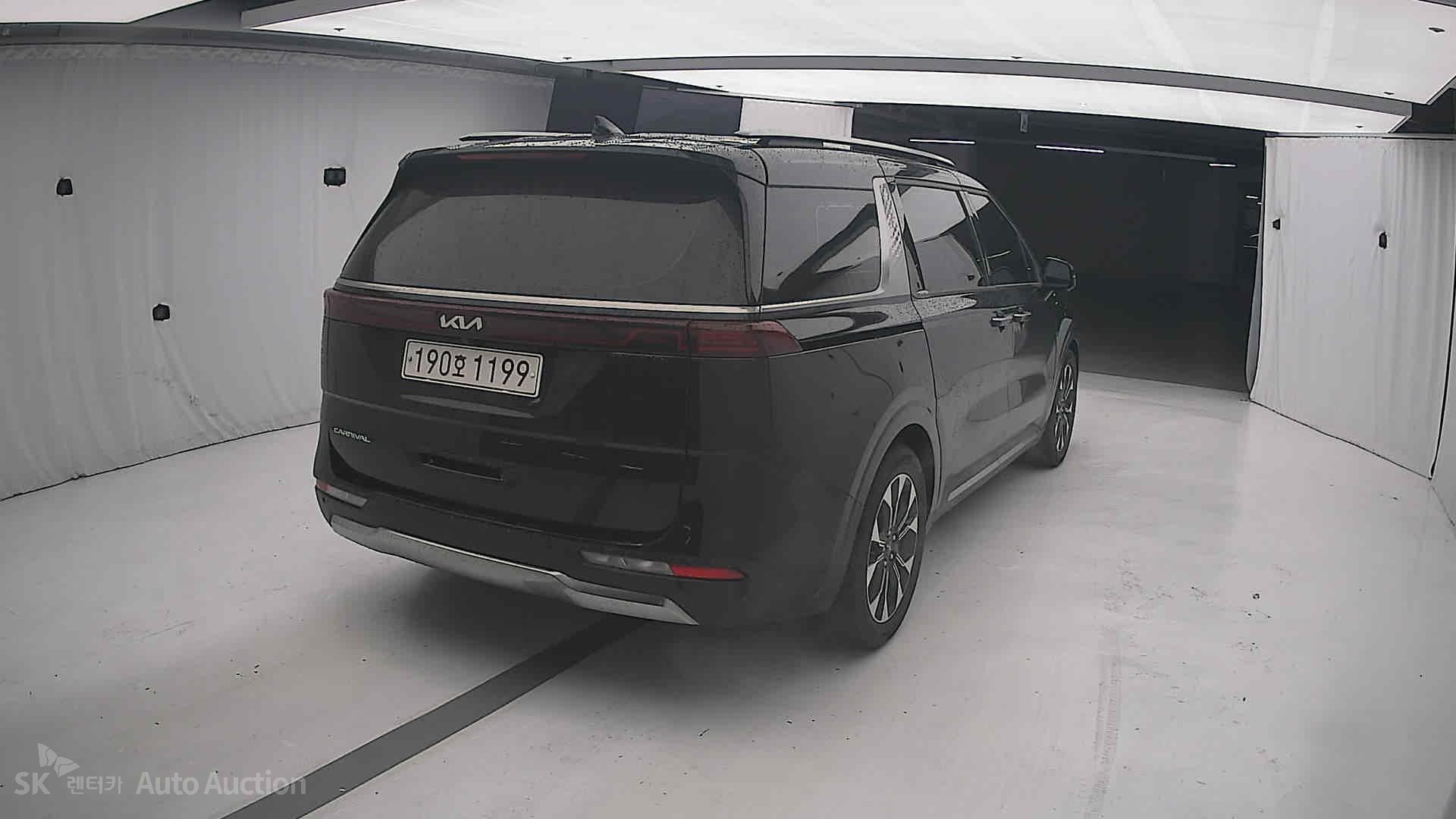2022 - kia carnival