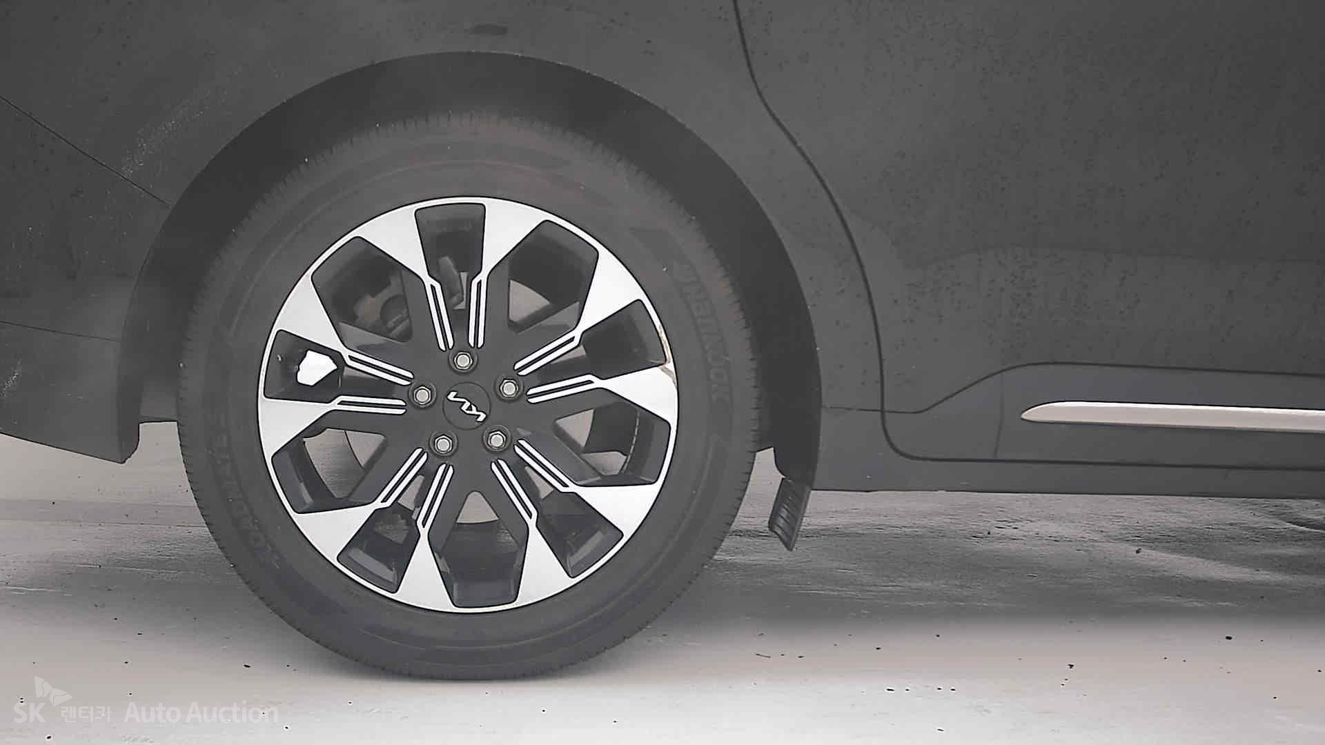 2022 - kia carnival