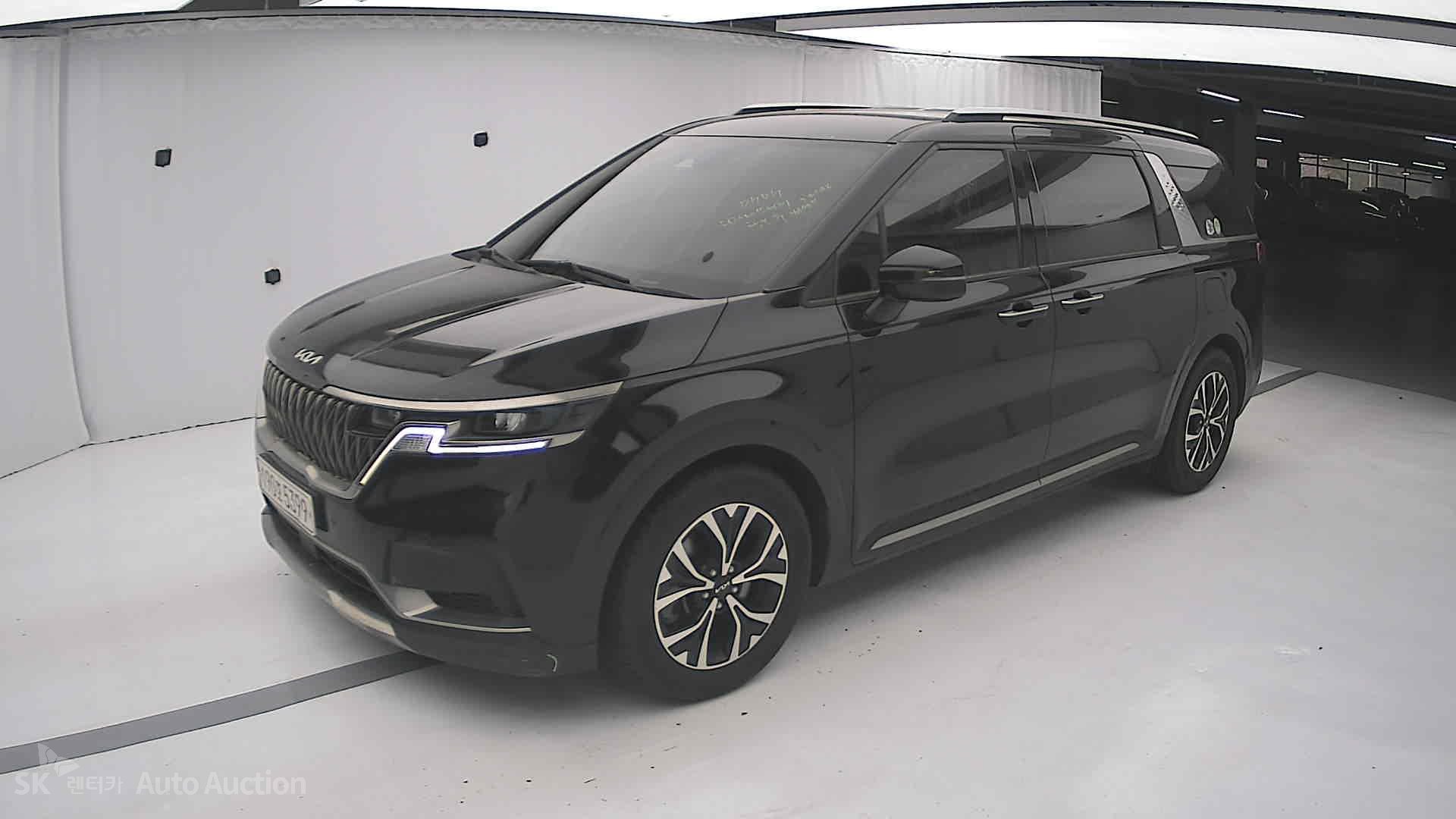 2023 - kia carnival