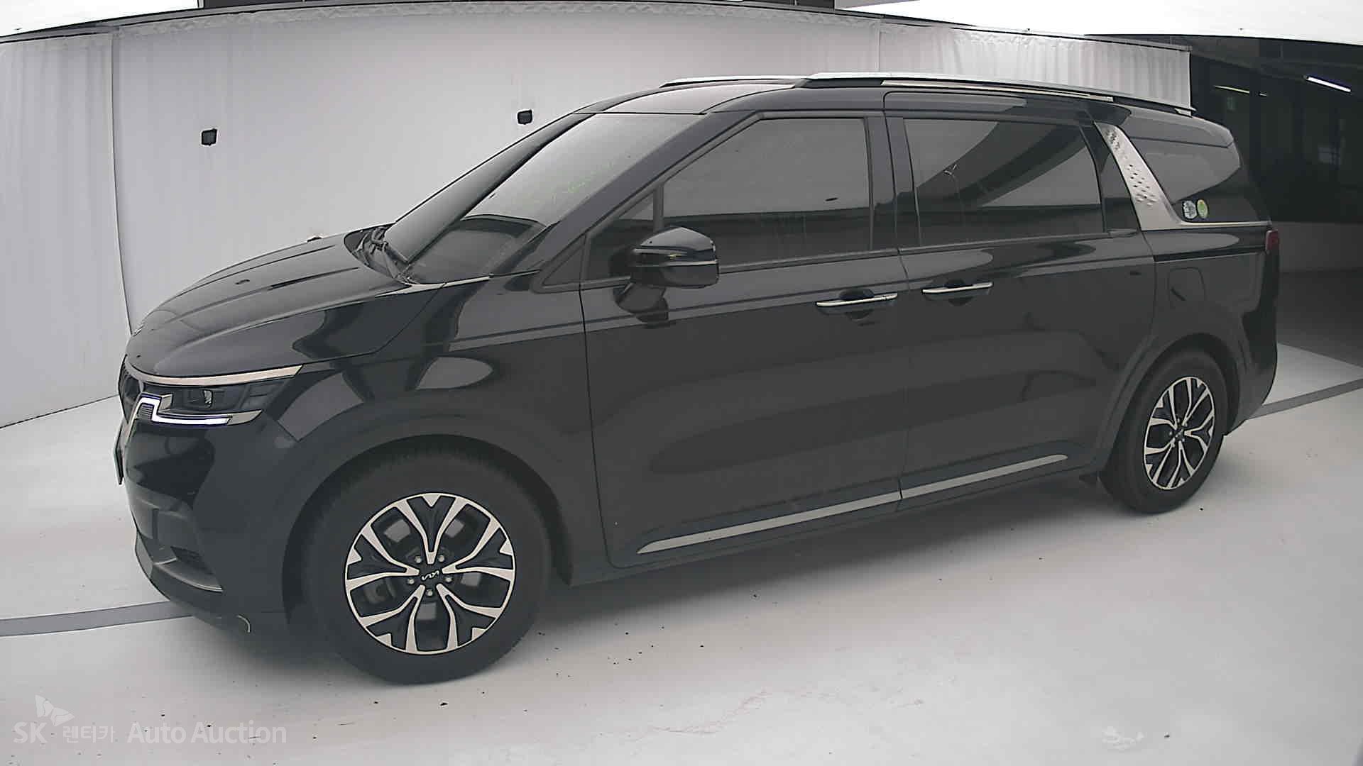 2023 - kia carnival
