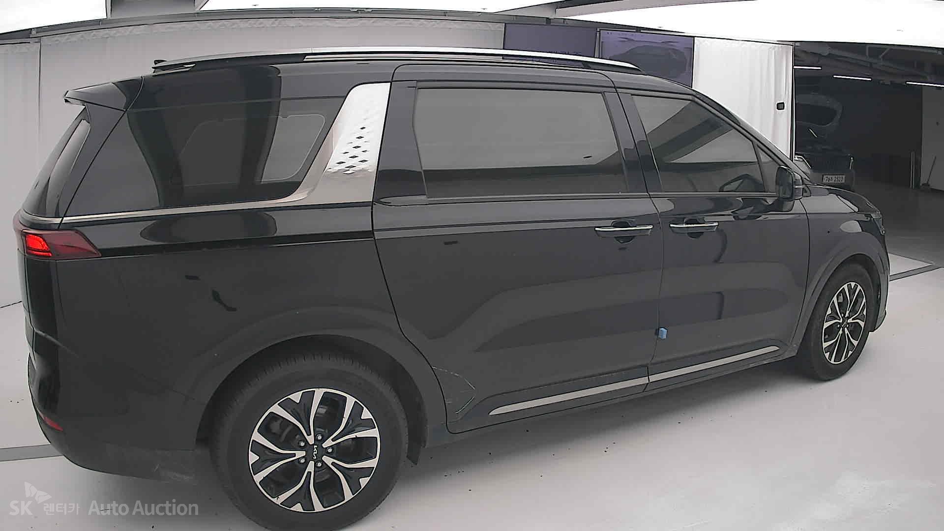 2023 - kia carnival