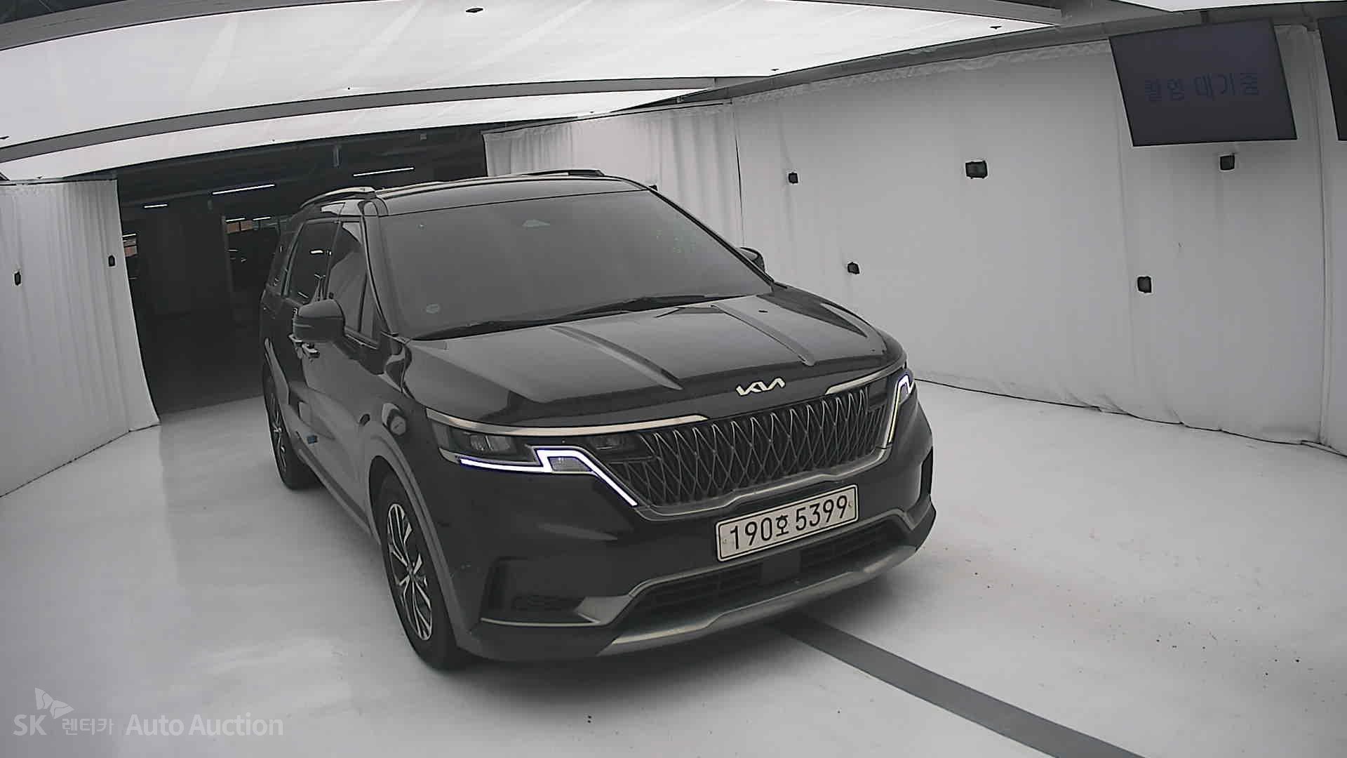 2023 - kia carnival