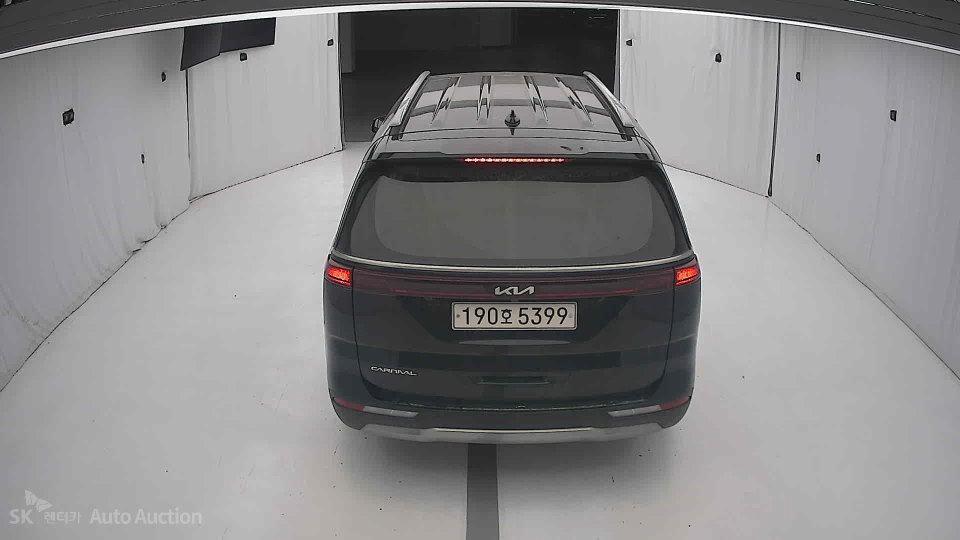 2023 - kia carnival