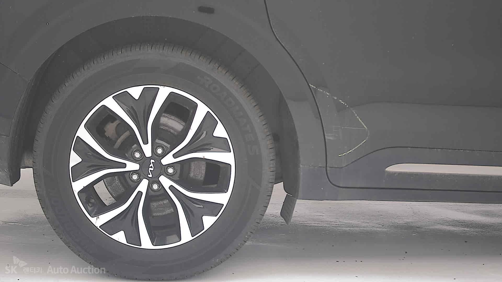 2023 - kia carnival