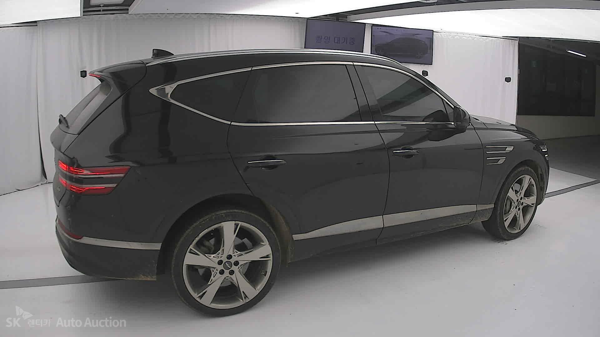 2022 - genesis gv80