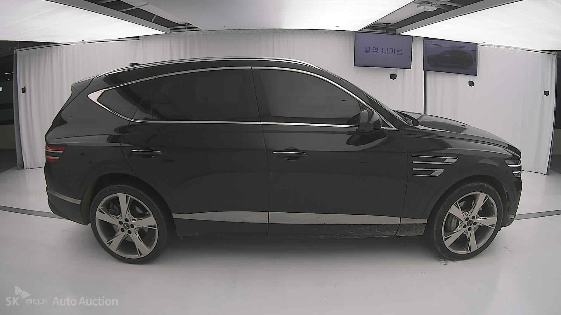 2022 - genesis gv80
