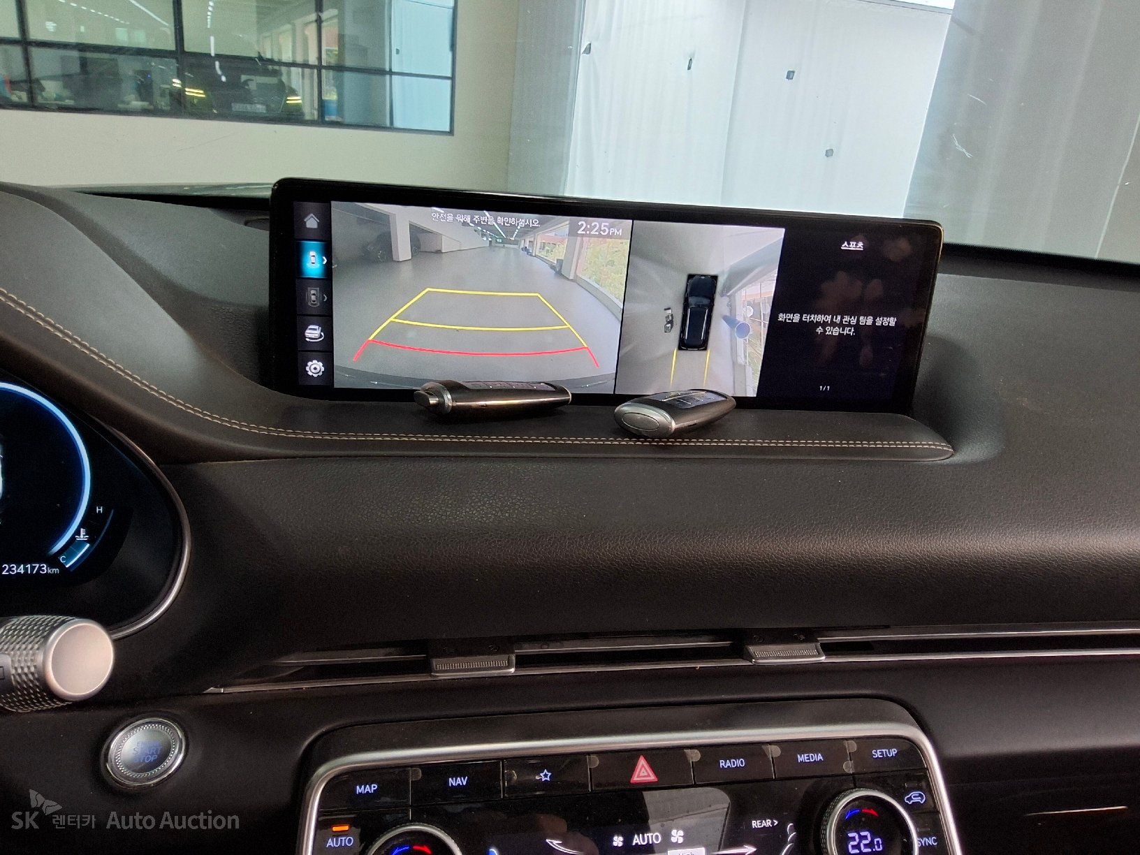 2022 - genesis gv80