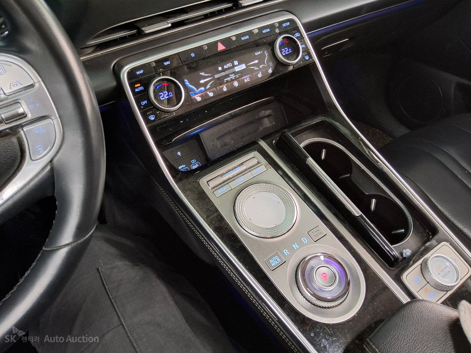 2022 - genesis gv80