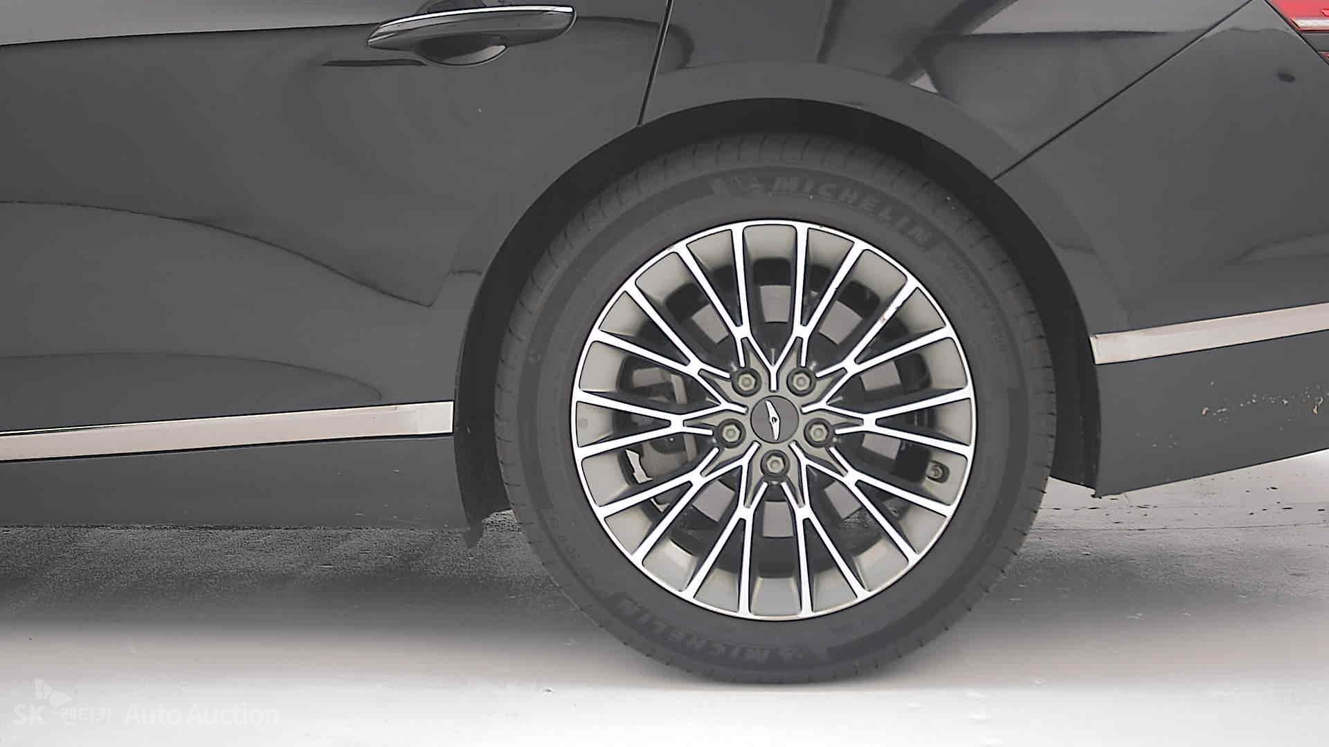 2022 - genesis g80