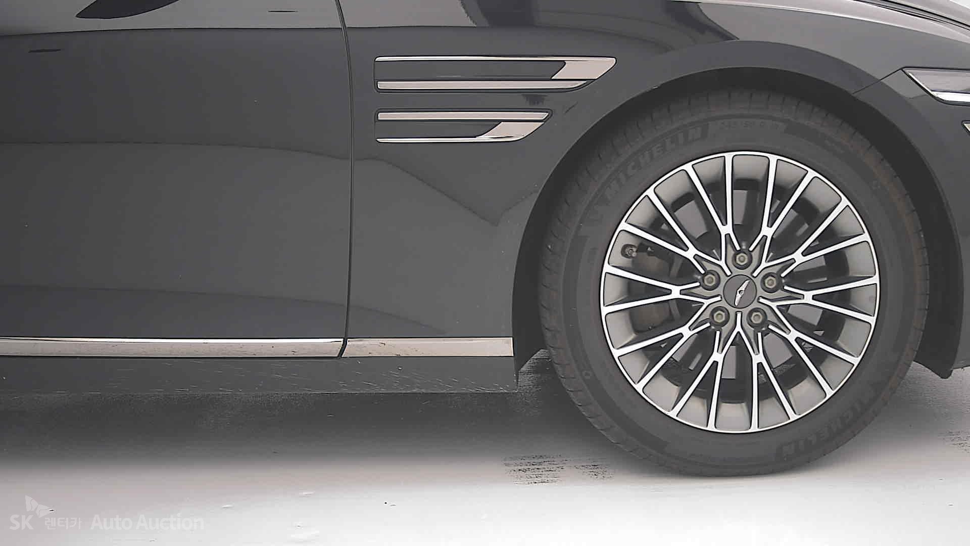 2022 - genesis g80