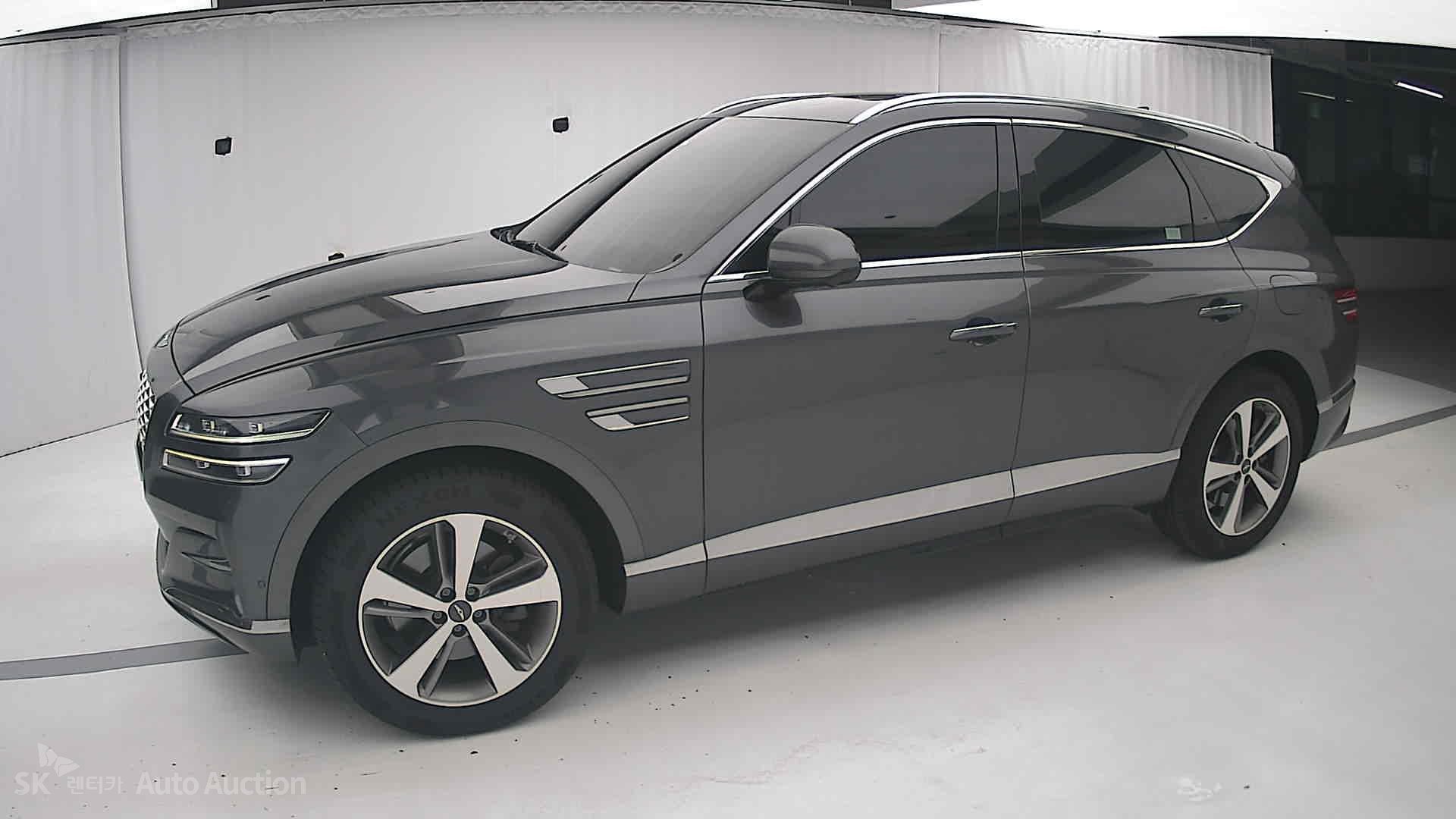 2021 - genesis gv80