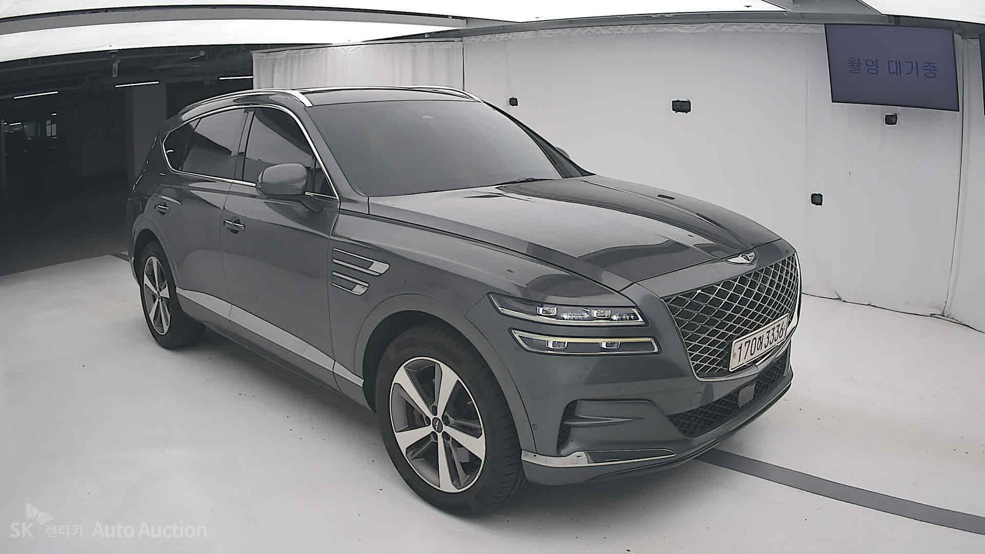 2021 - genesis gv80