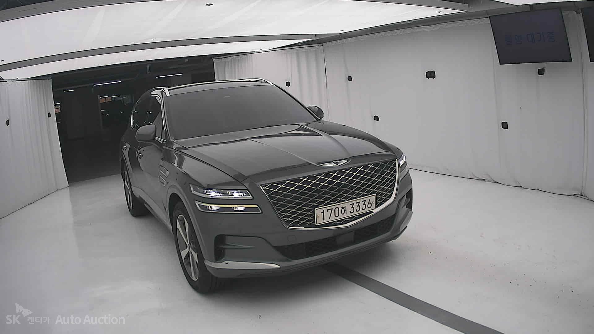 2021 - genesis gv80