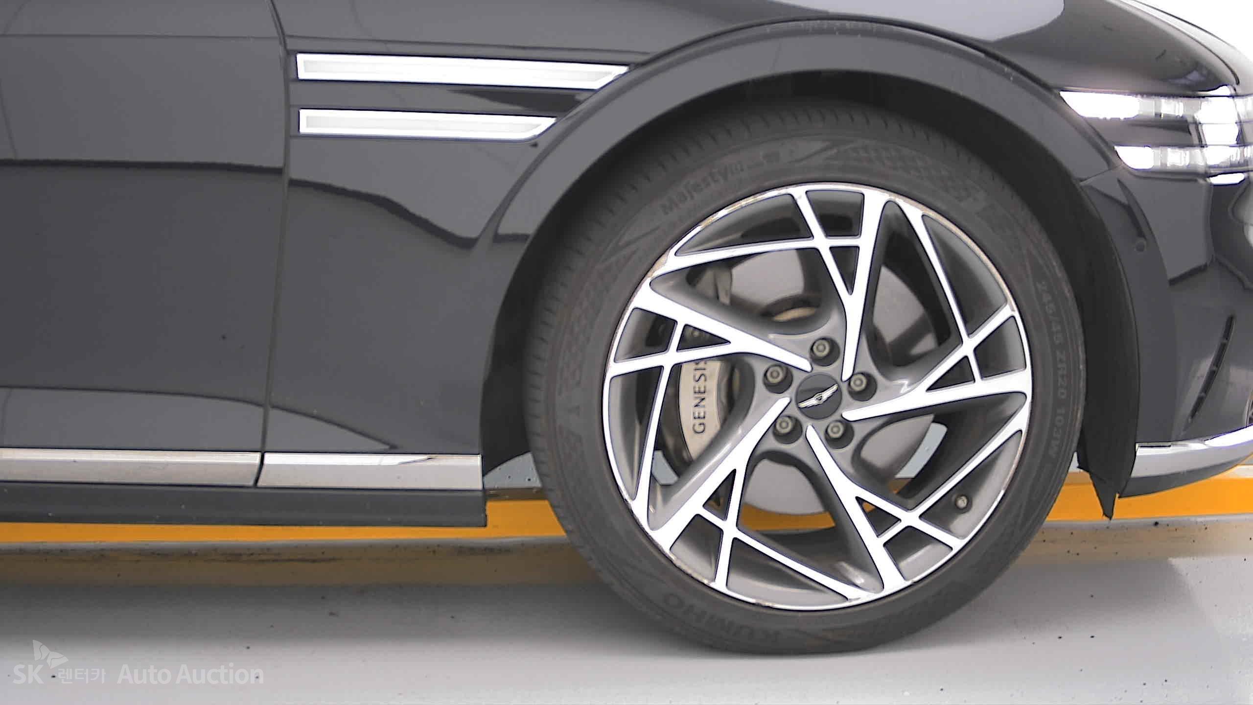 2022 - genesis g90