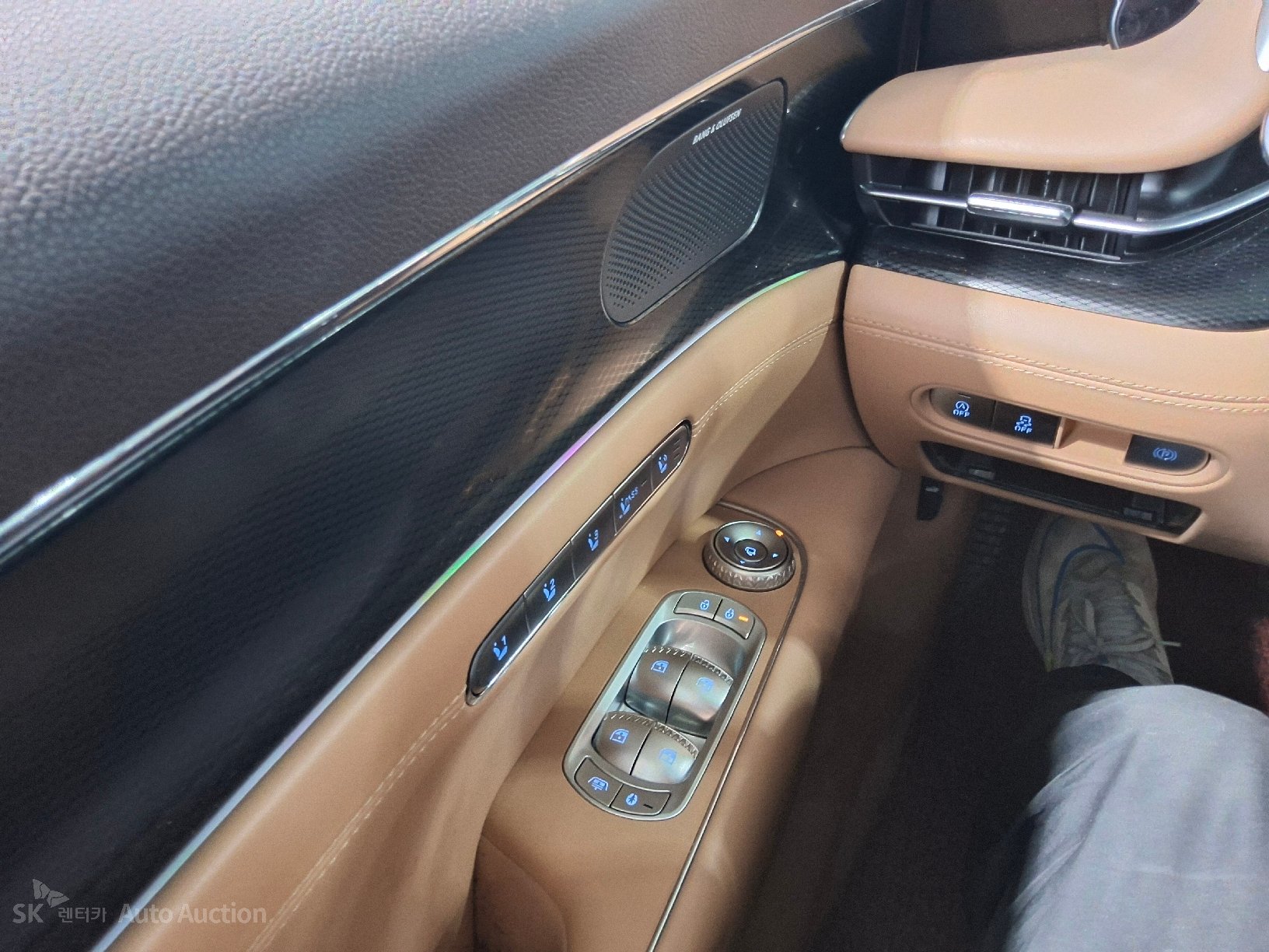 2022 - genesis g90